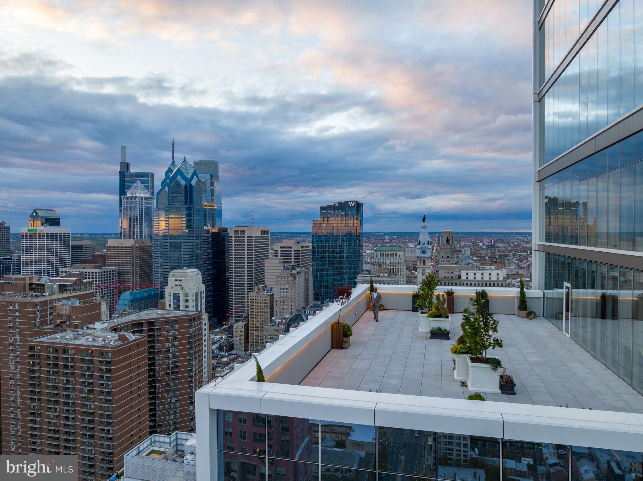 AVENUE OF THE ARTS - Residential