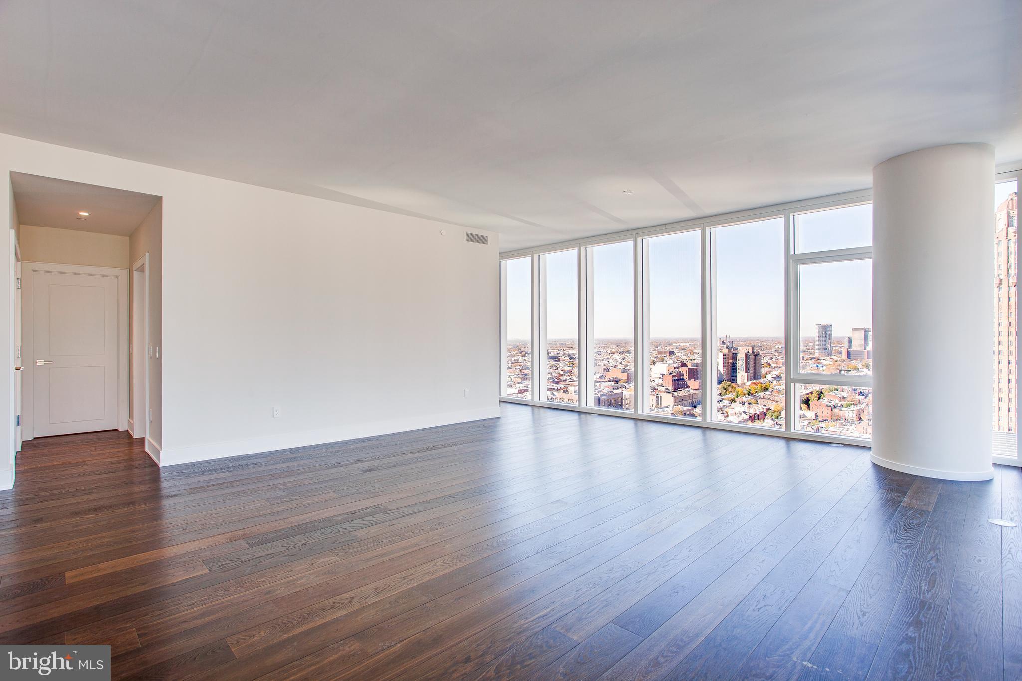 AVENUE OF THE ARTS - Residential