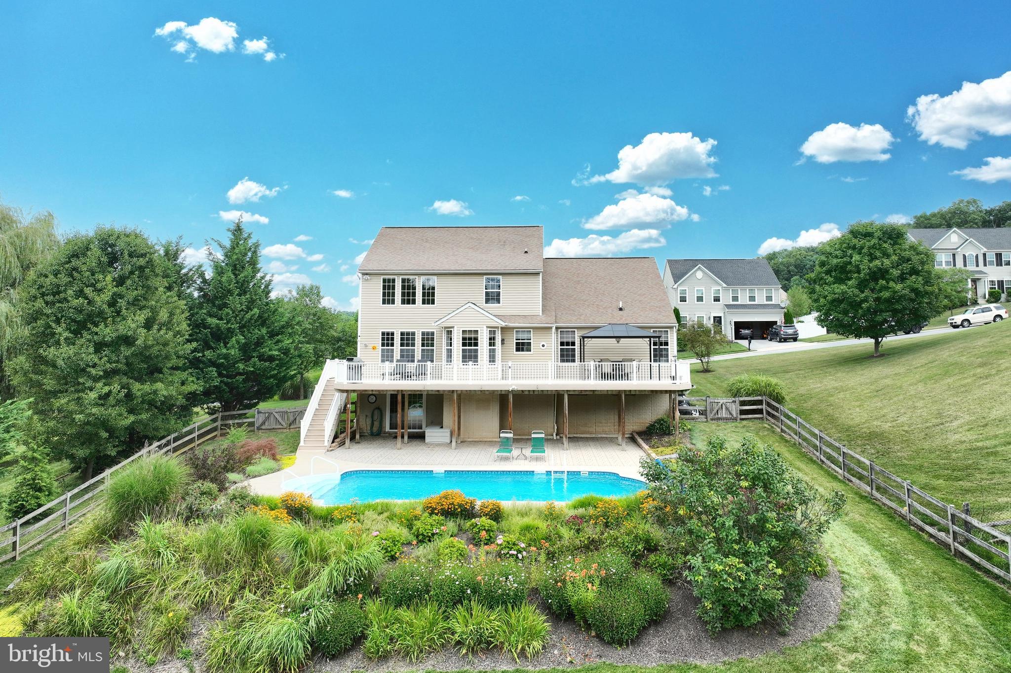 SUMMER'S GLEN - Residential