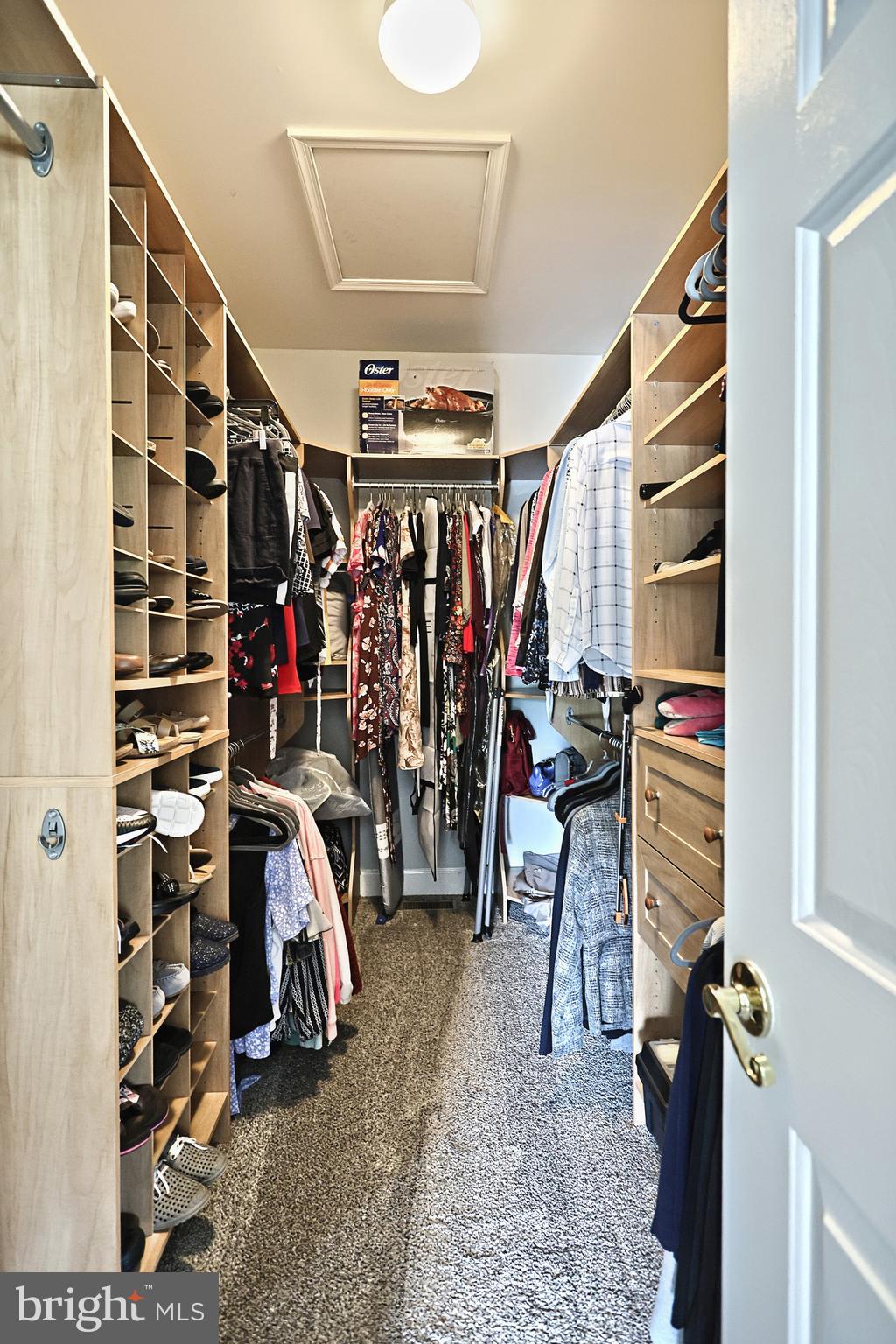 SUMMER'S GLEN - Residential