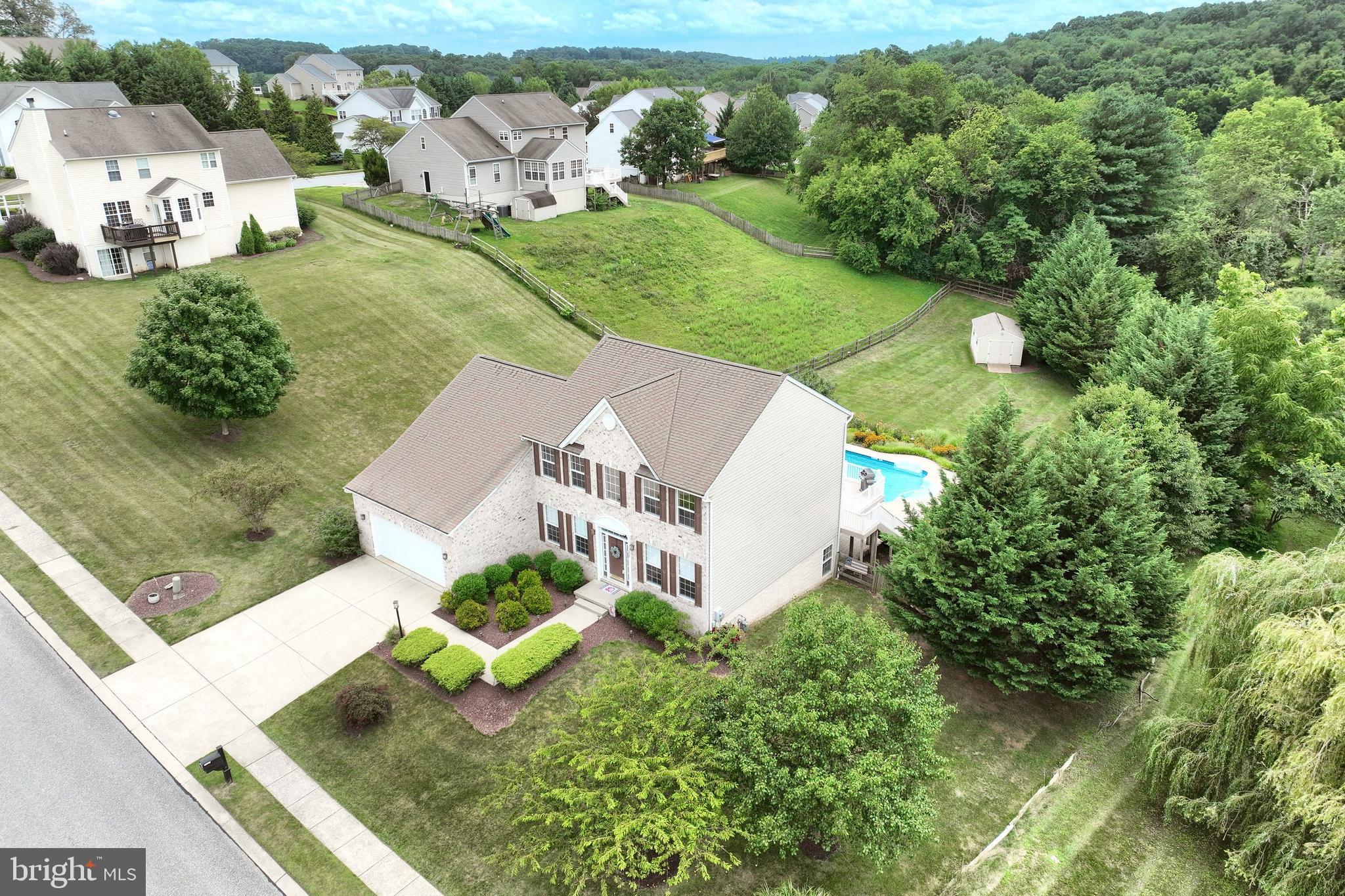 SUMMER'S GLEN - Residential