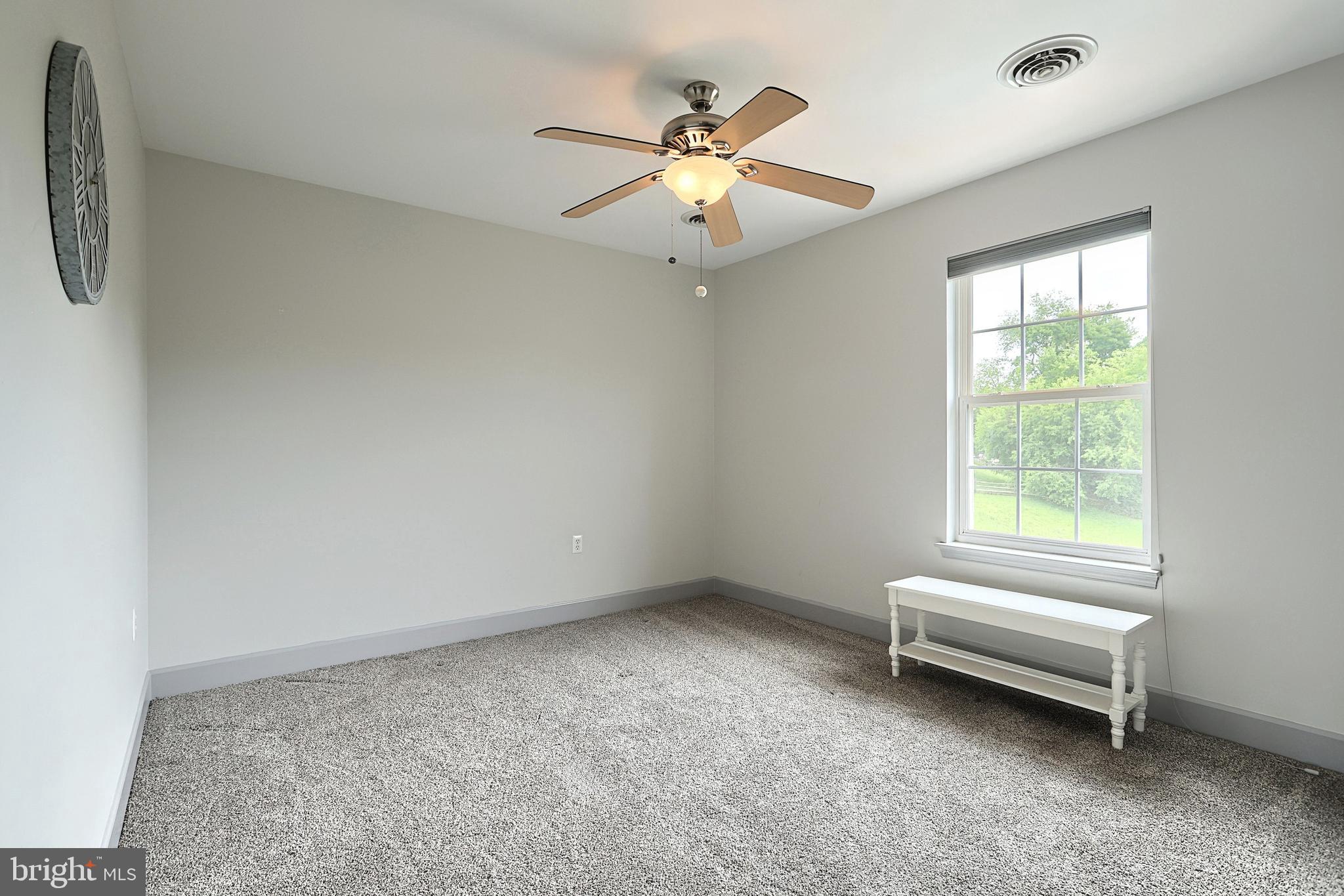 SUMMER'S GLEN - Residential