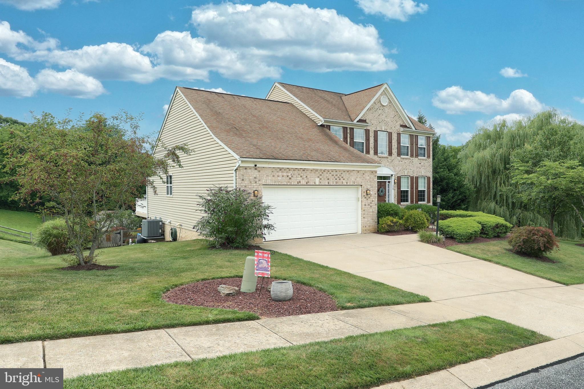 SUMMER'S GLEN - Residential