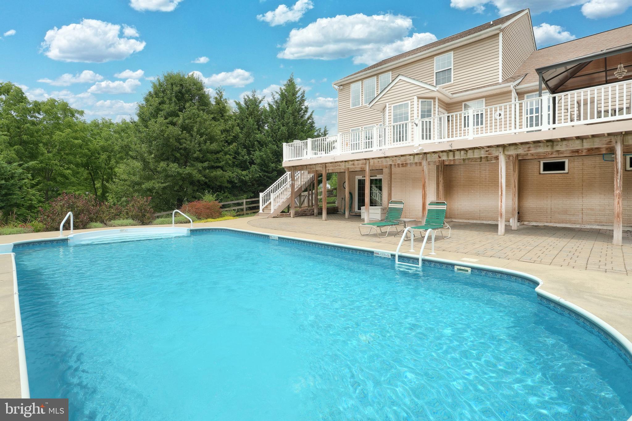 SUMMER'S GLEN - Residential