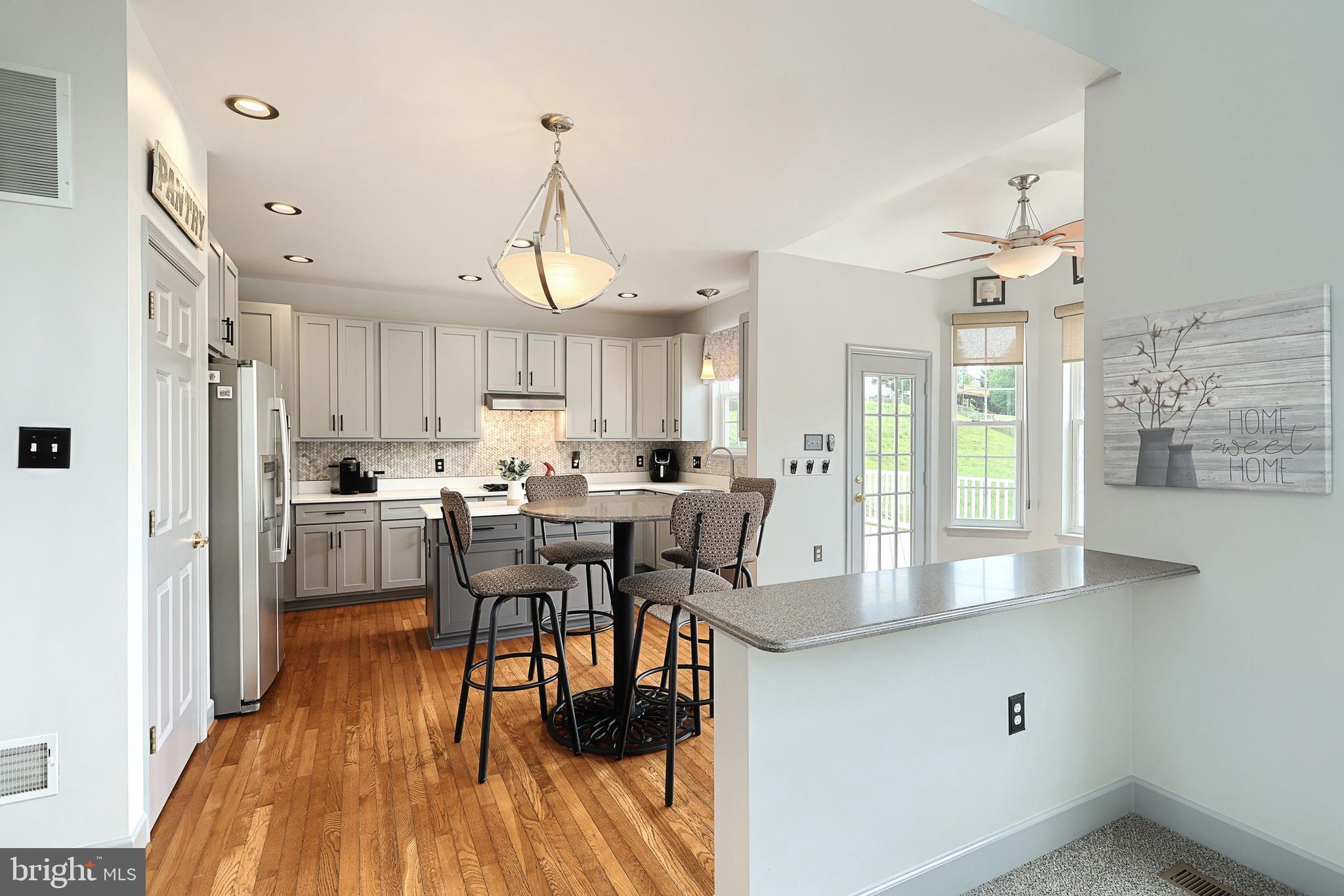 SUMMER'S GLEN - Residential