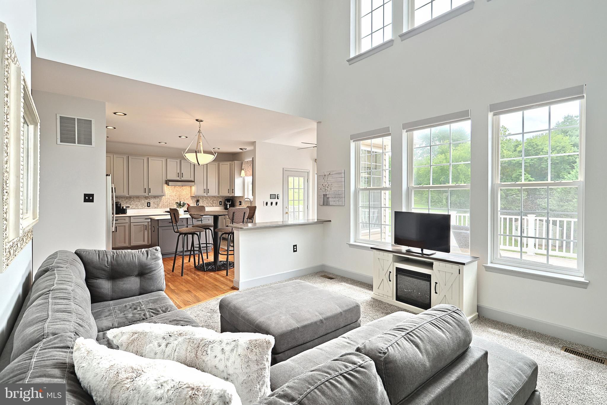 SUMMER'S GLEN - Residential