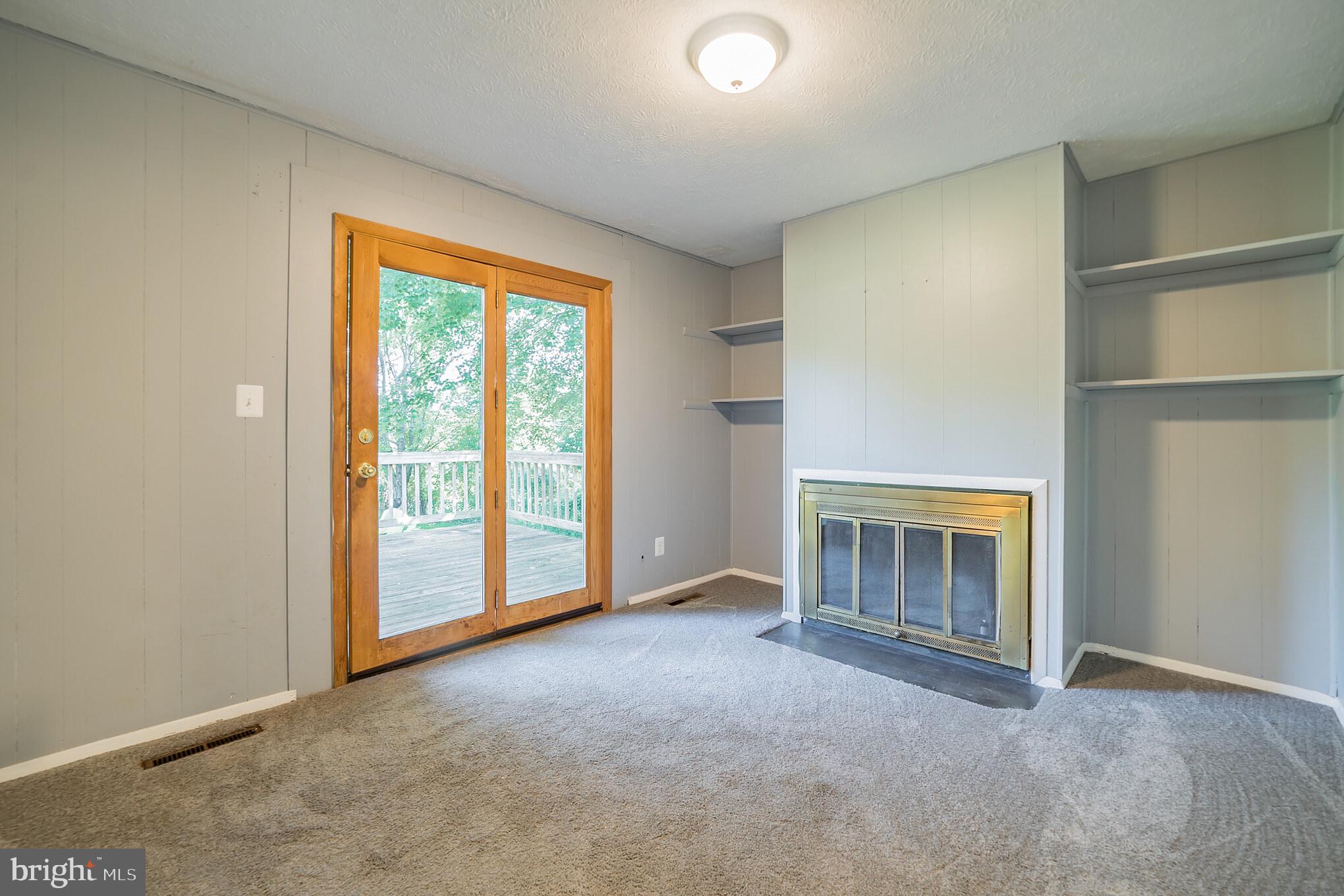 NORTHAMPTON - Residential Lease