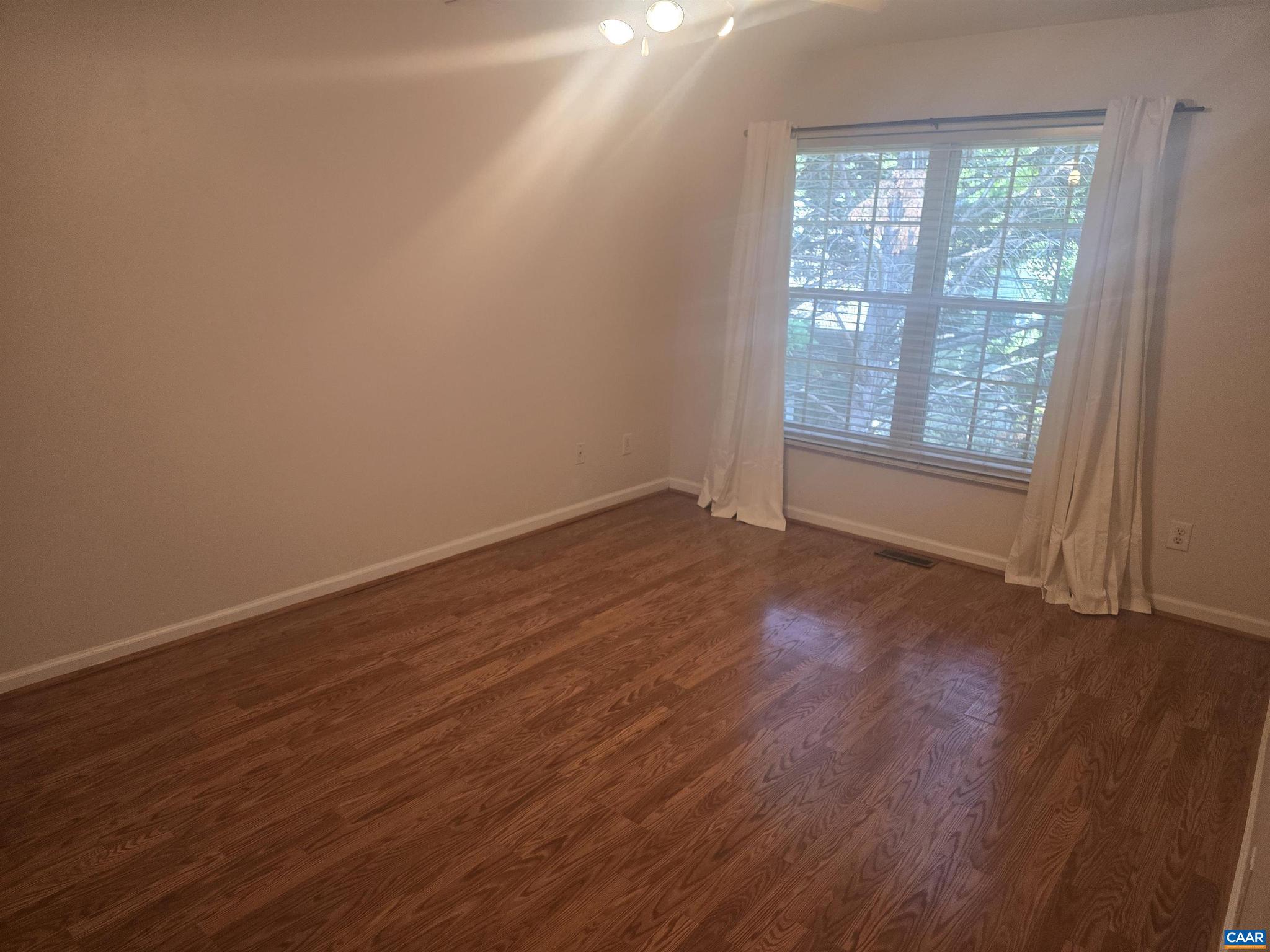 WEBLAND PARK CONDOS - Residential