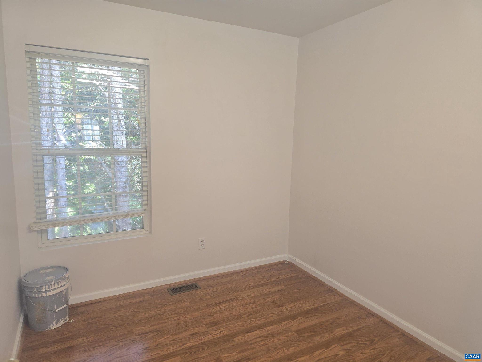 WEBLAND PARK CONDOS - Residential