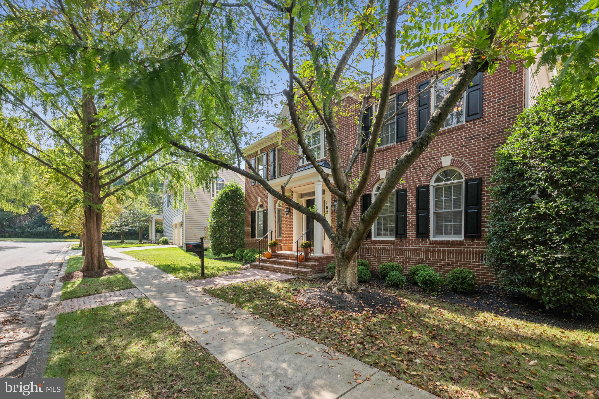 102 DUNLOGGIN DRIVE