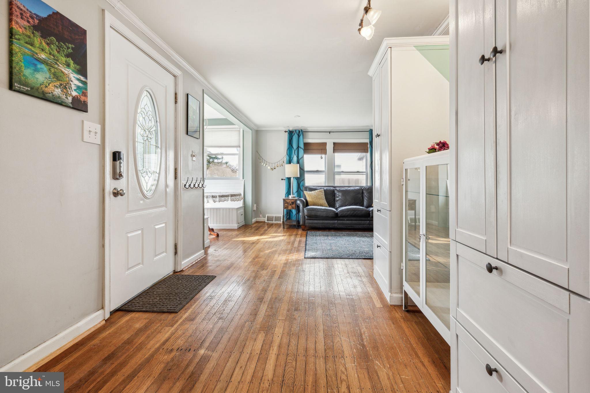 ROSLYN - Residential