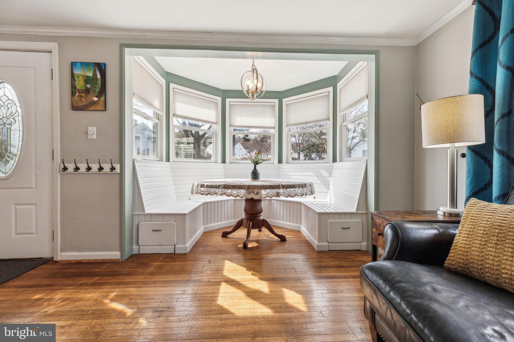 ROSLYN - Residential