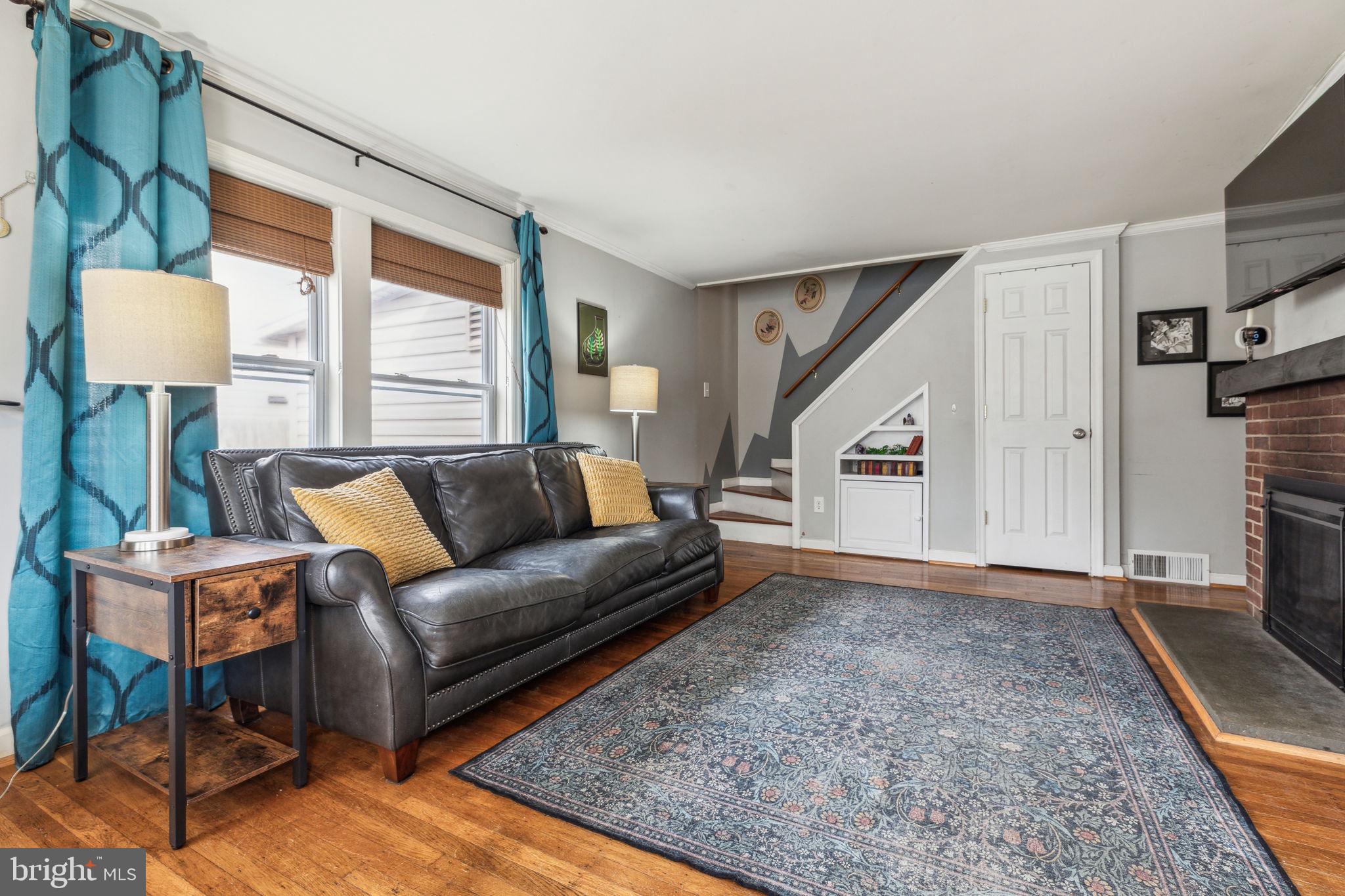 ROSLYN - Residential