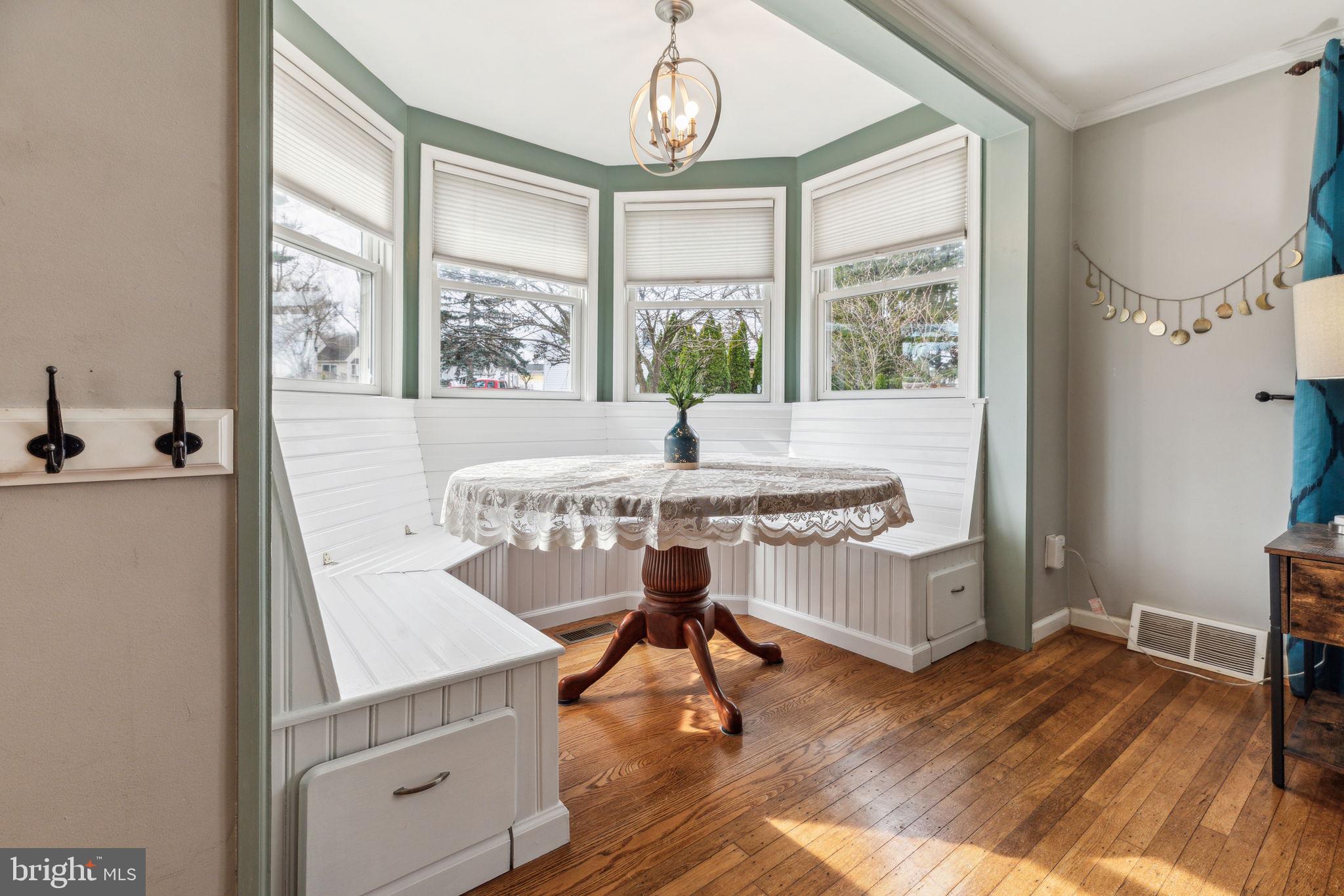 ROSLYN - Residential