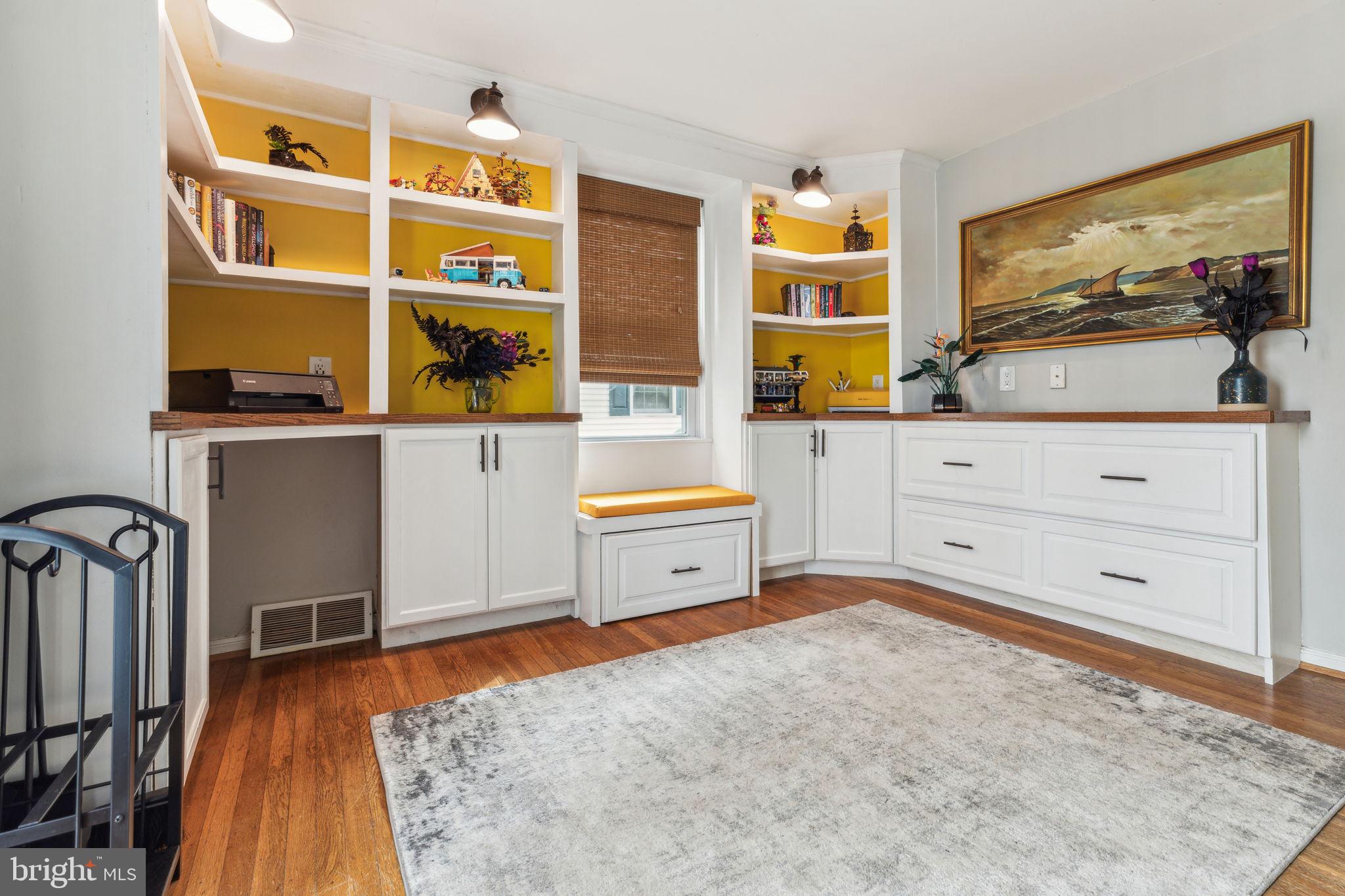 ROSLYN - Residential