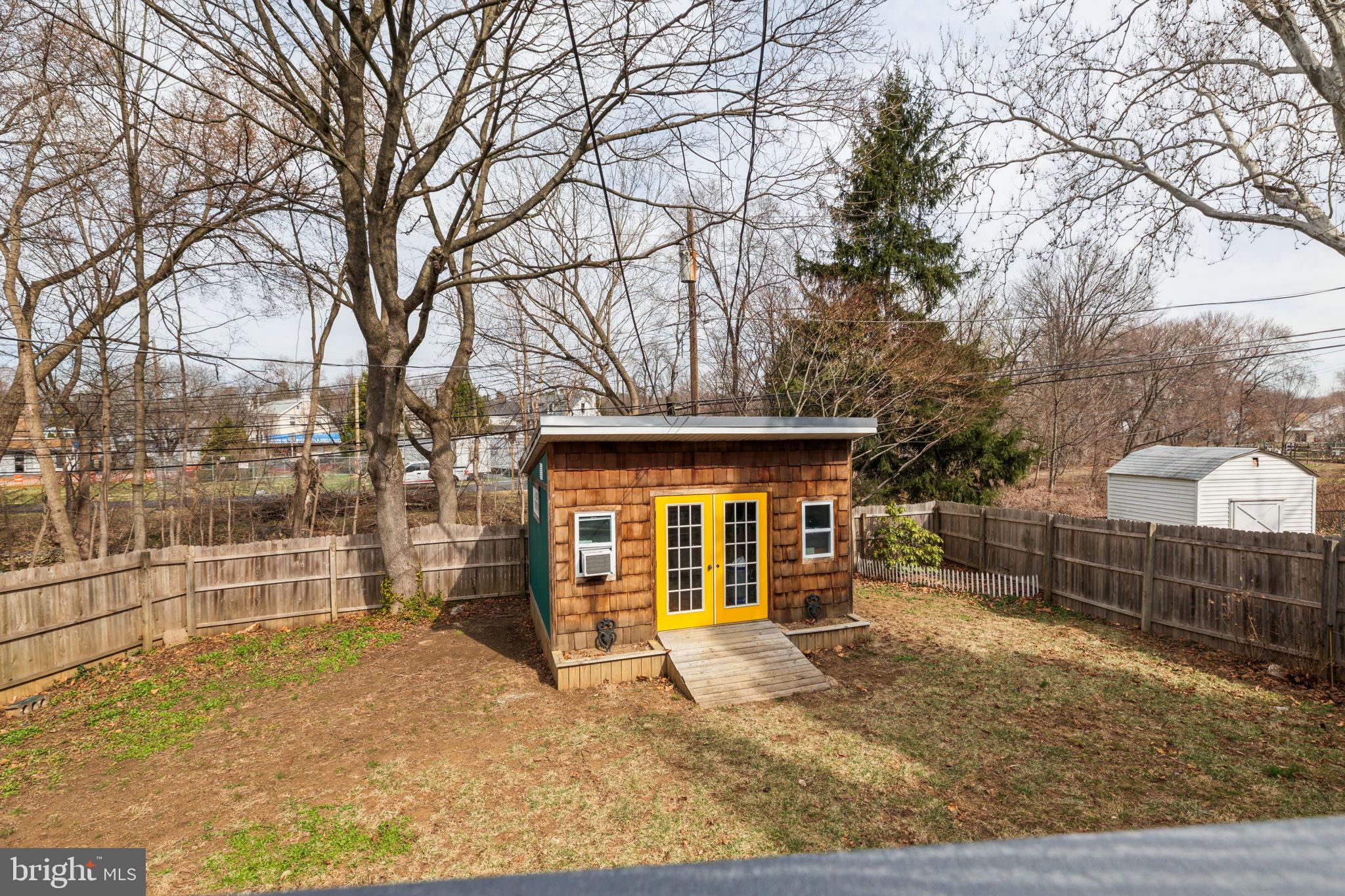 ROSLYN - Residential