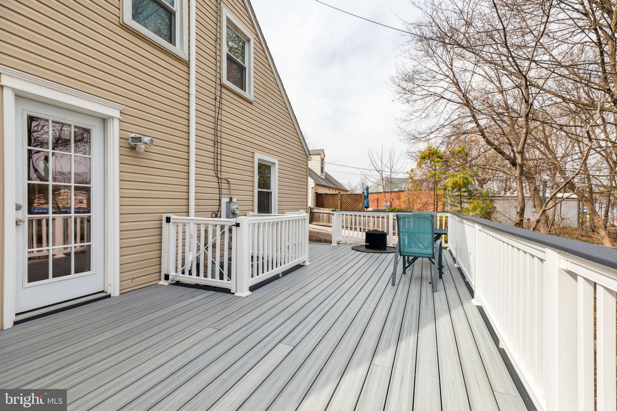 ROSLYN - Residential