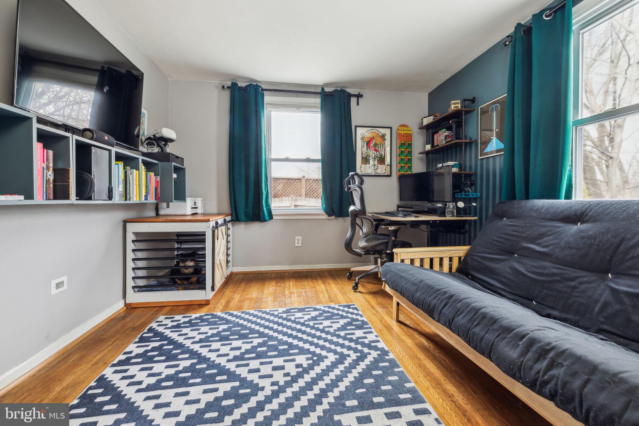 ROSLYN - Residential