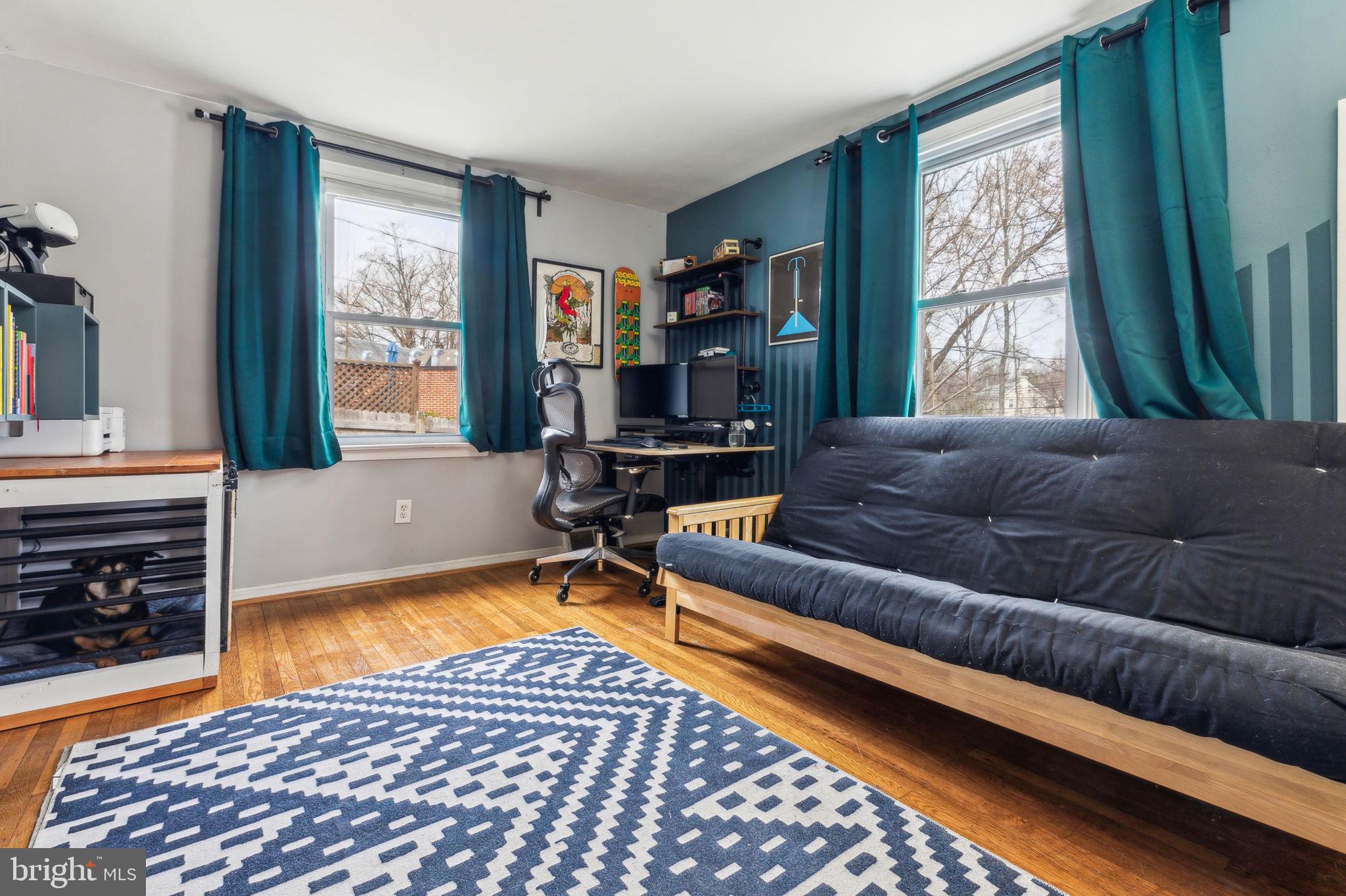 ROSLYN - Residential