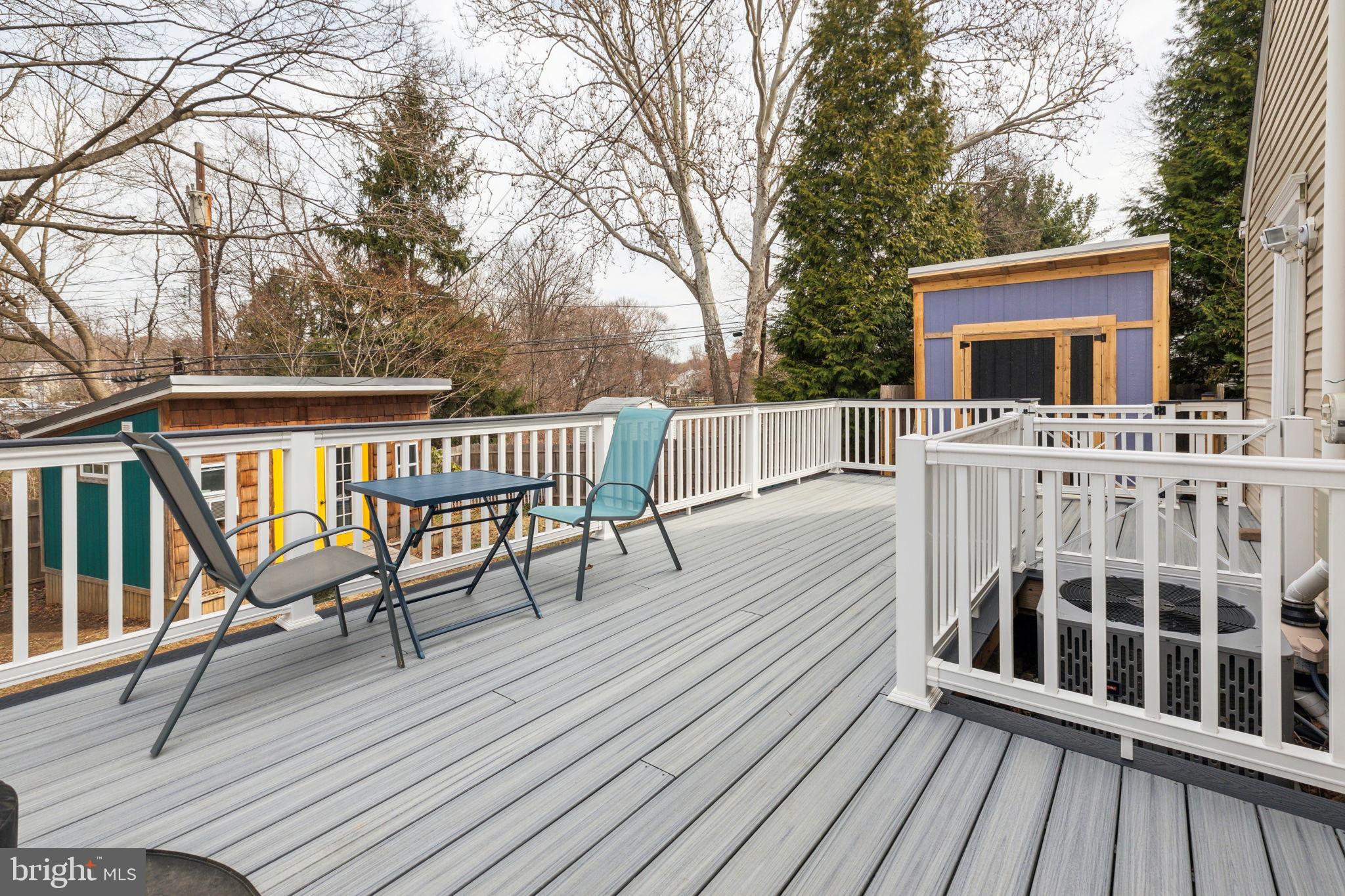 ROSLYN - Residential