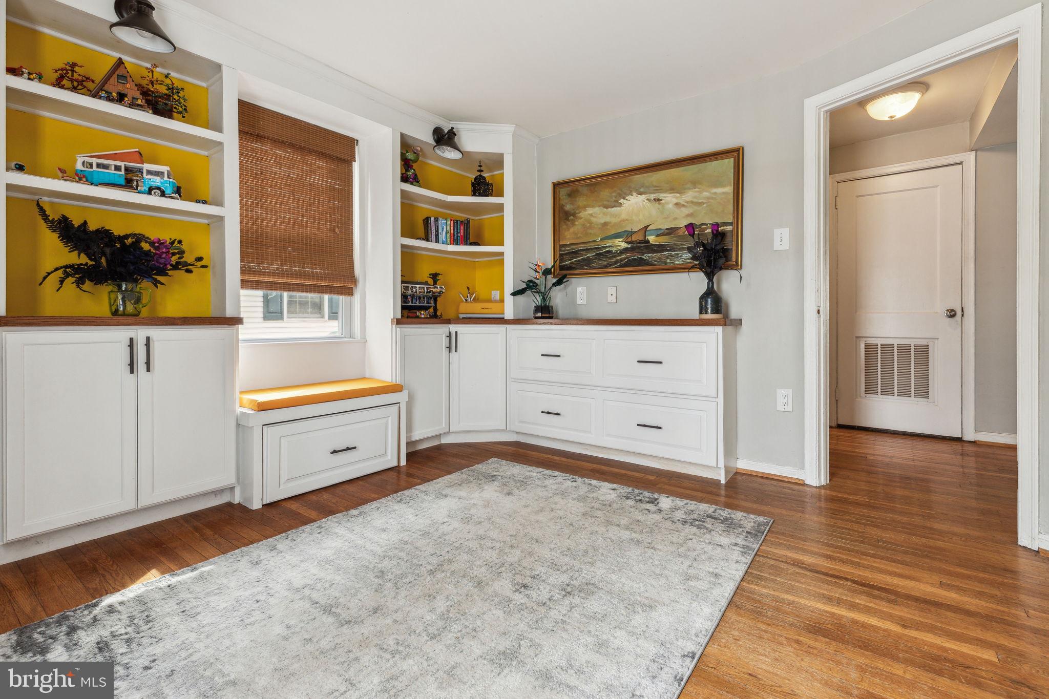 ROSLYN - Residential