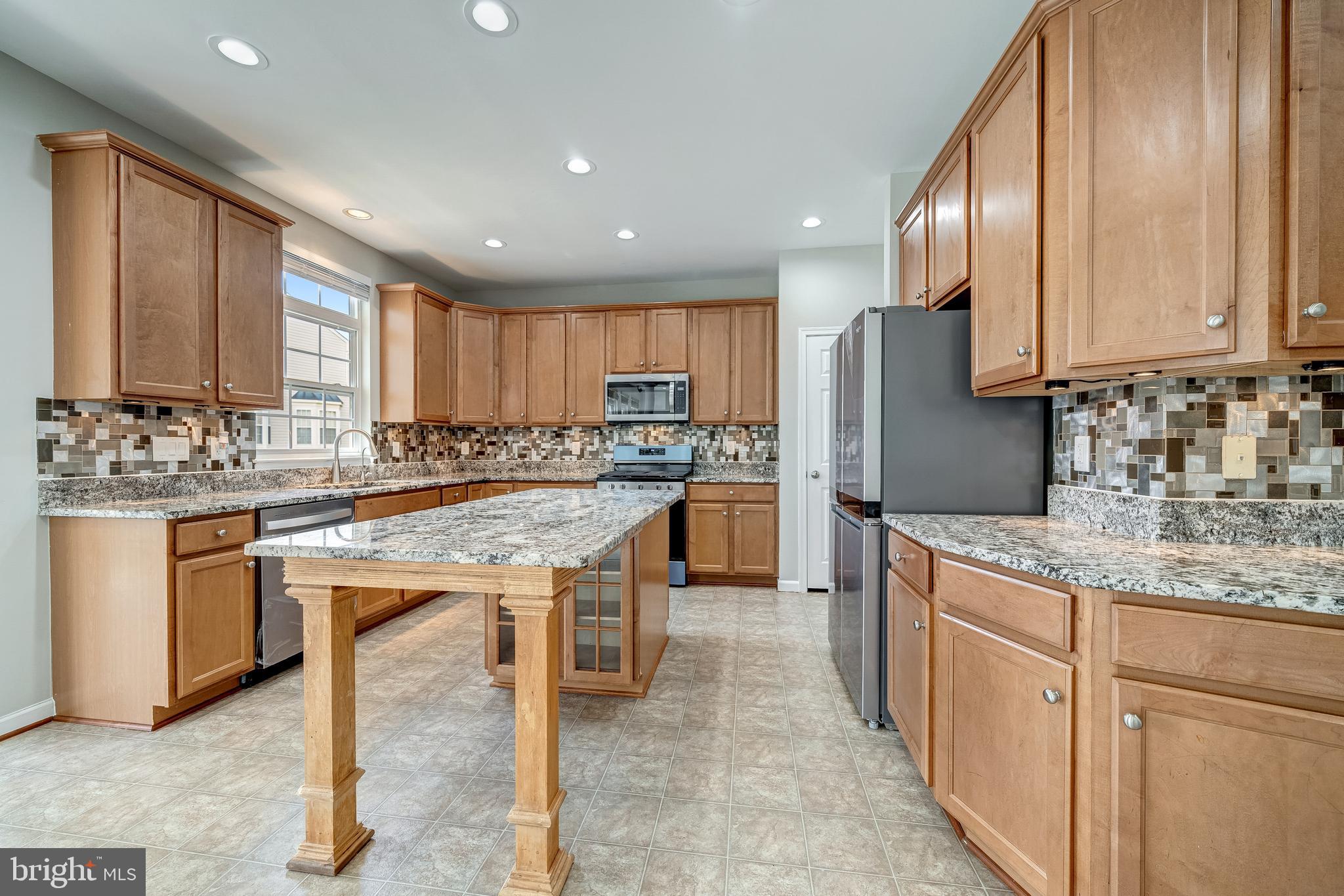 FRONTIER SPRING - Residential