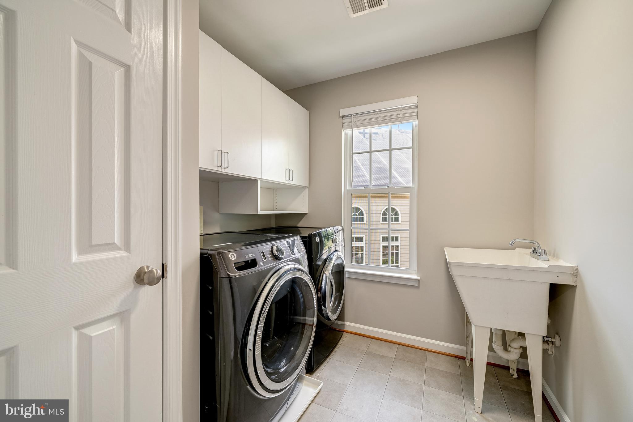 FRONTIER SPRING - Residential