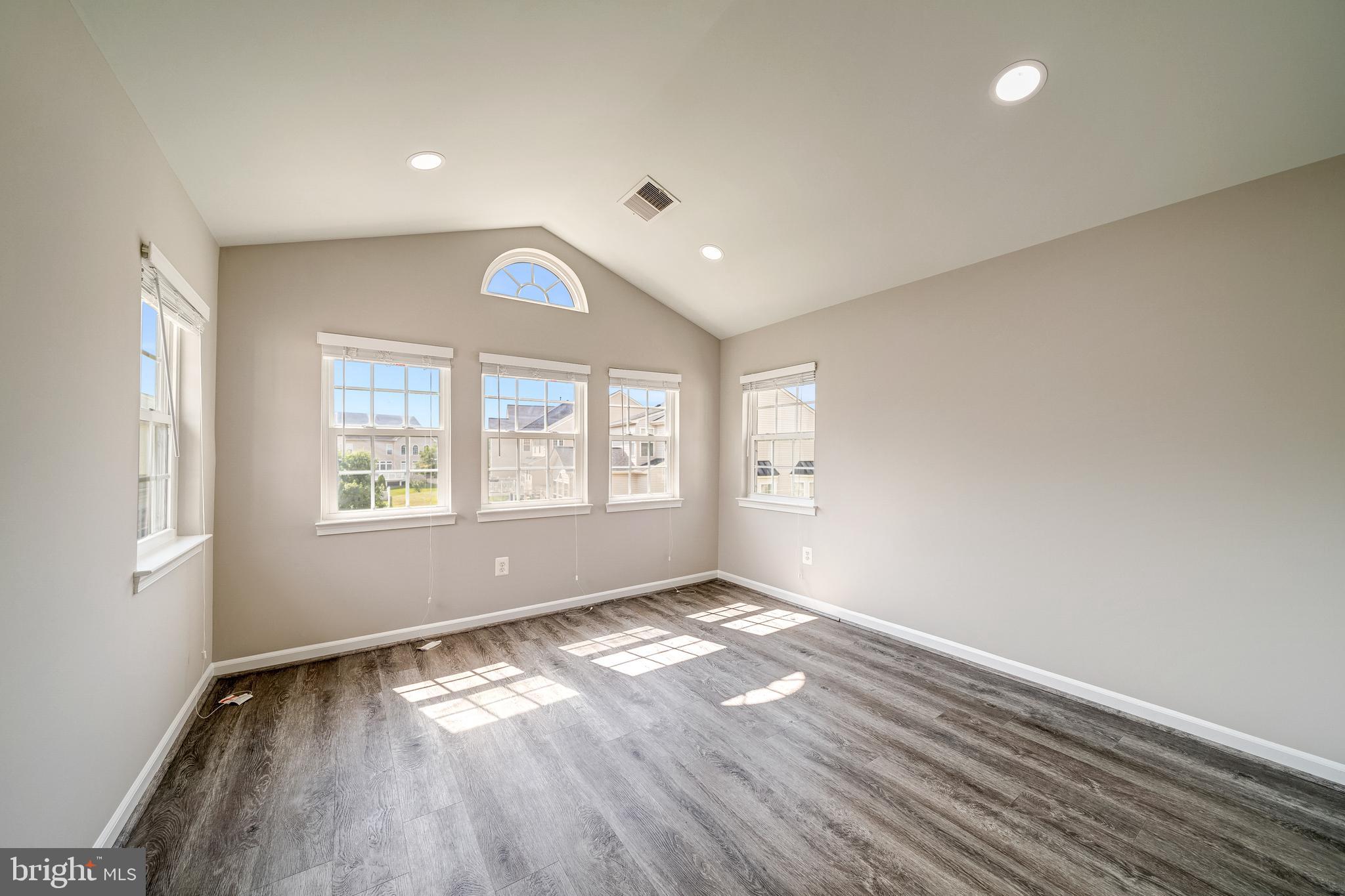 FRONTIER SPRING - Residential