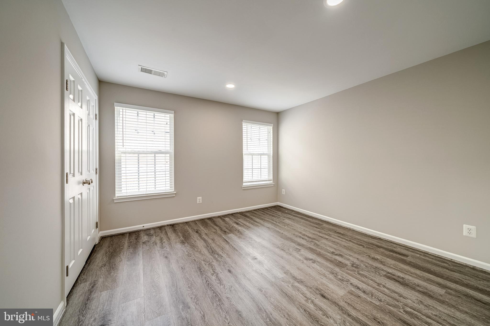 FRONTIER SPRING - Residential