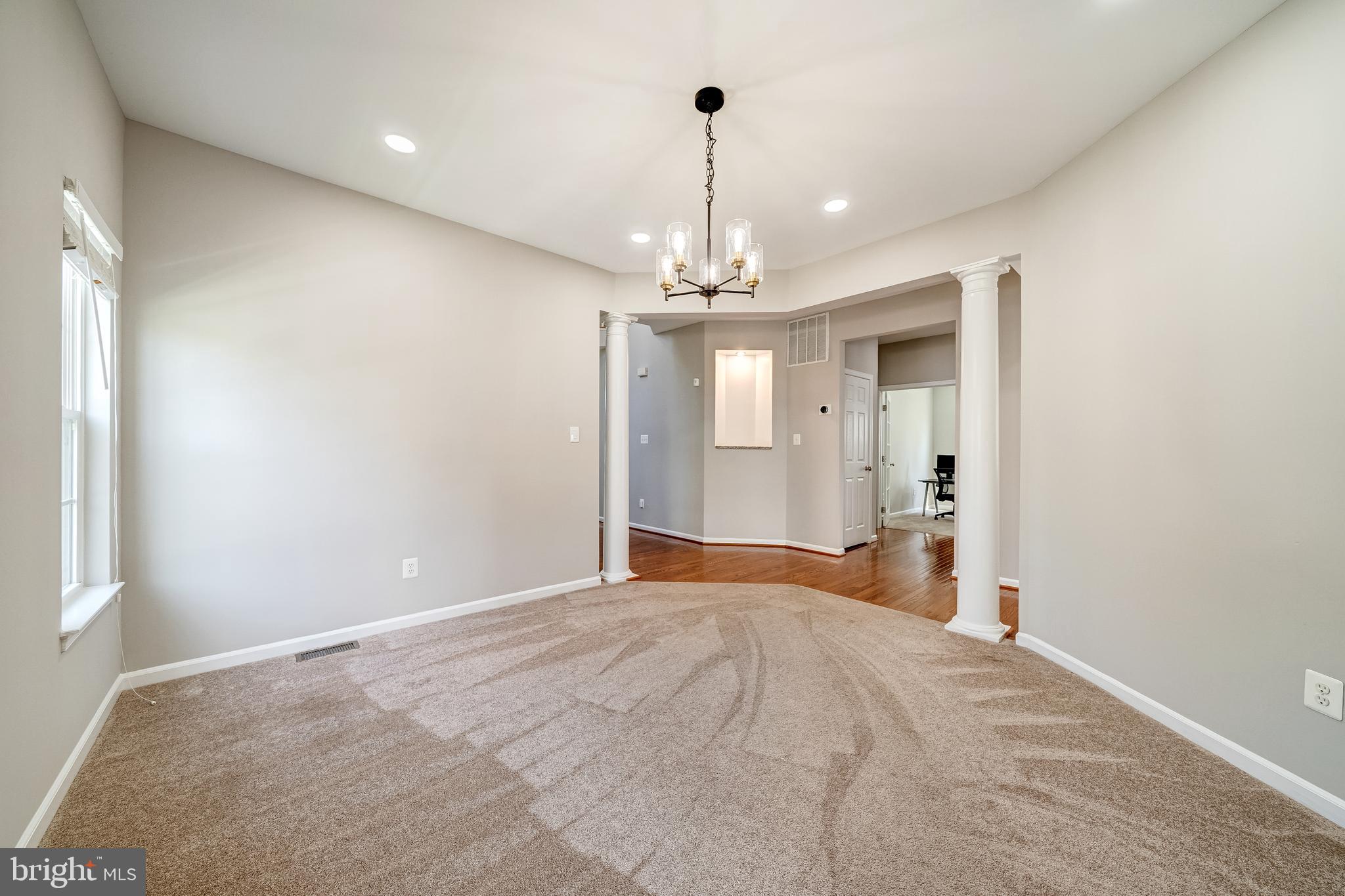 FRONTIER SPRING - Residential