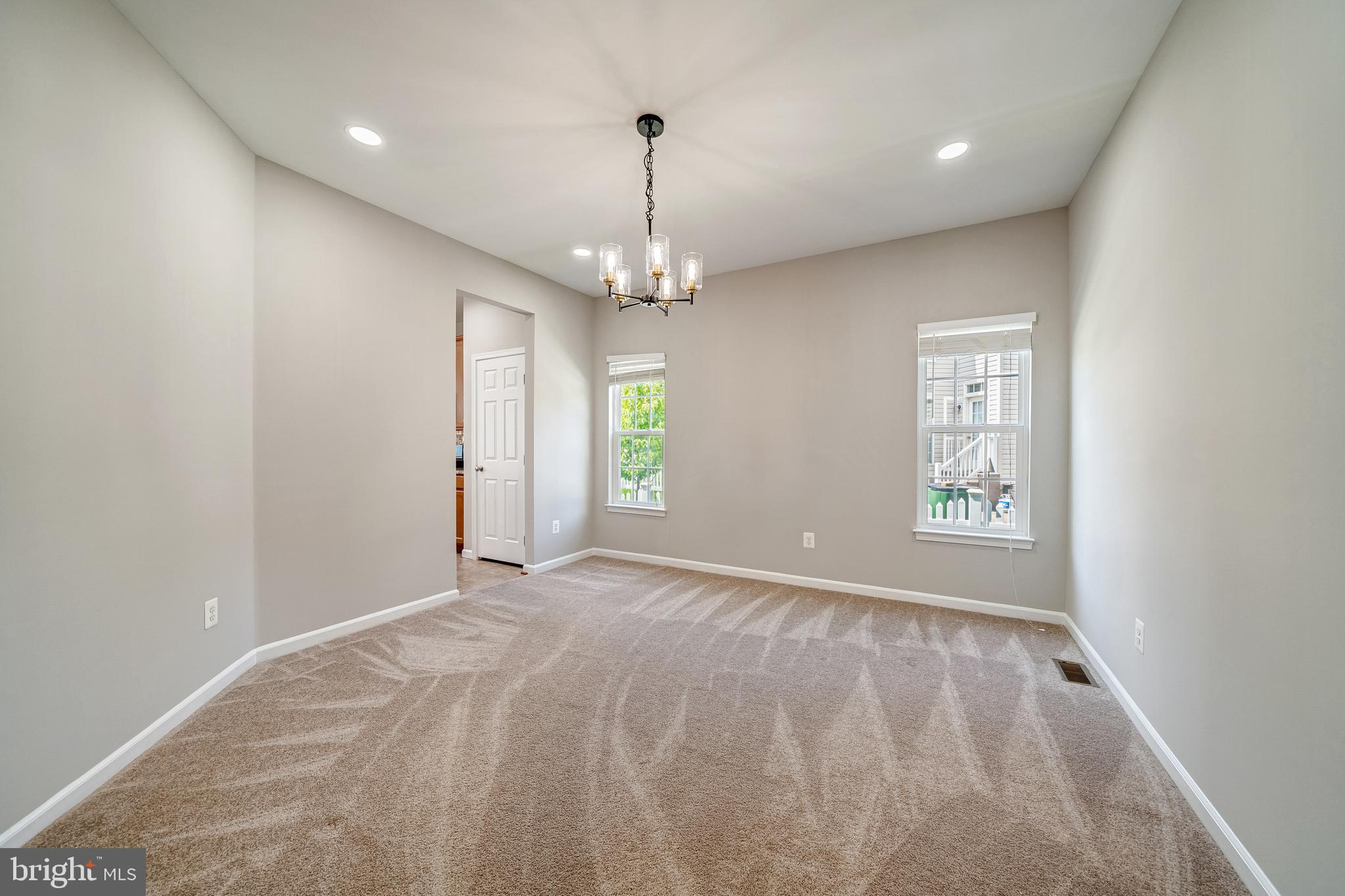 FRONTIER SPRING - Residential