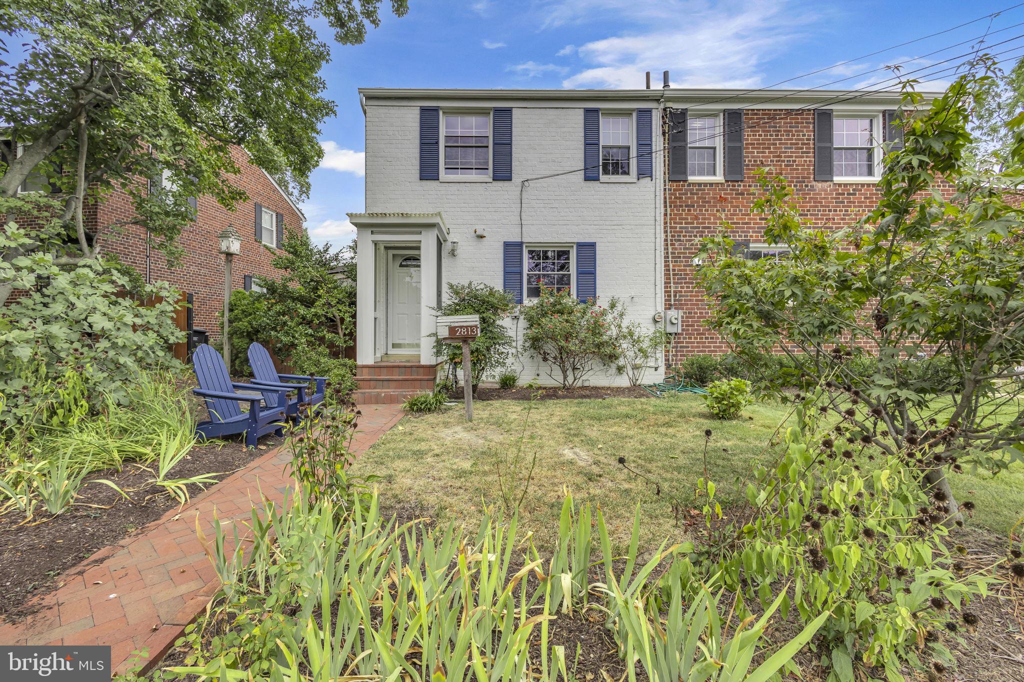 WARWICK VILLAGE - Residential Lease