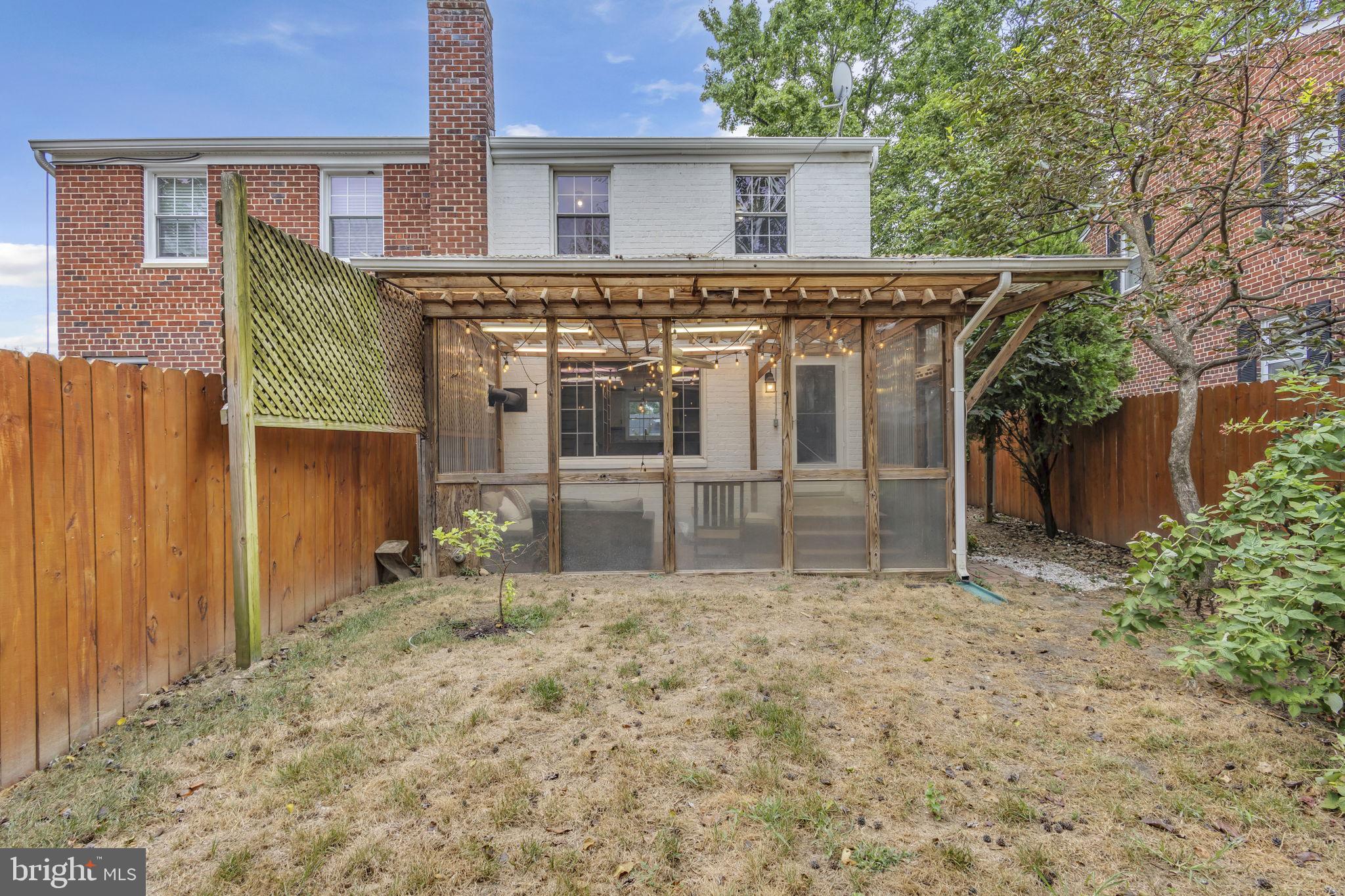 WARWICK VILLAGE - Residential Lease