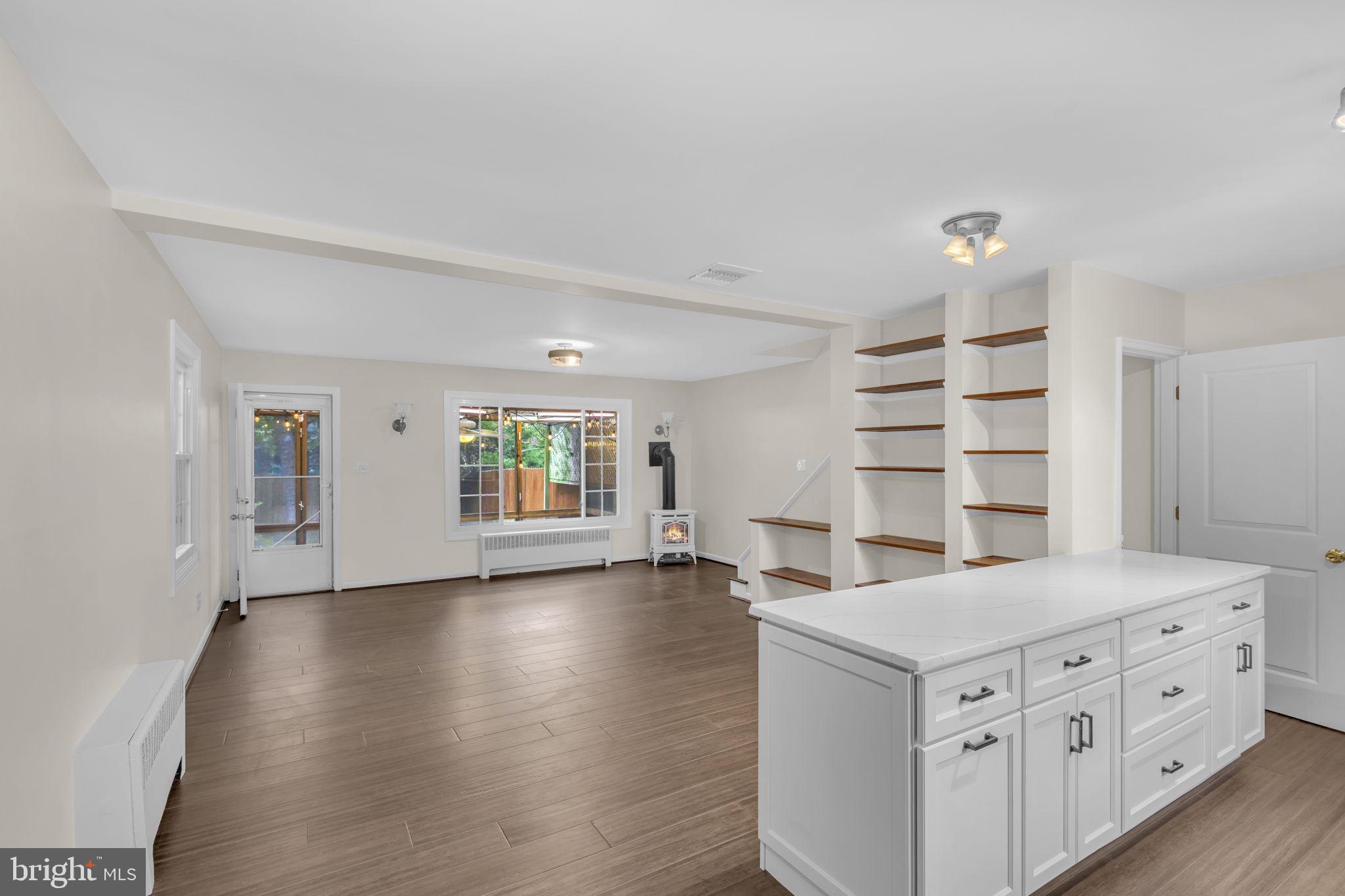 WARWICK VILLAGE - Residential Lease