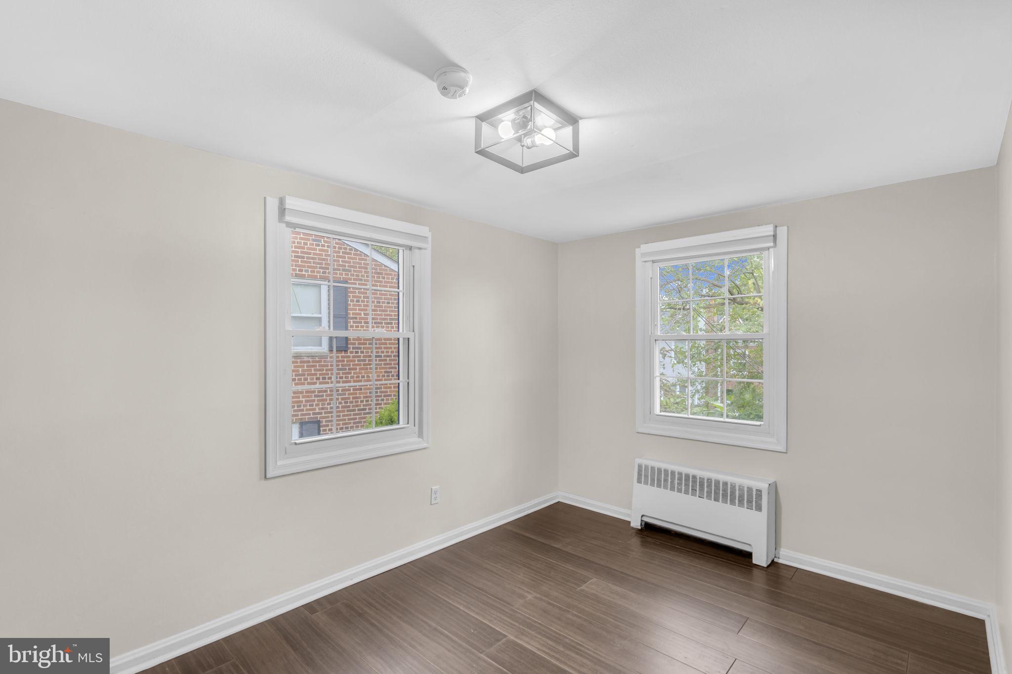 WARWICK VILLAGE - Residential Lease