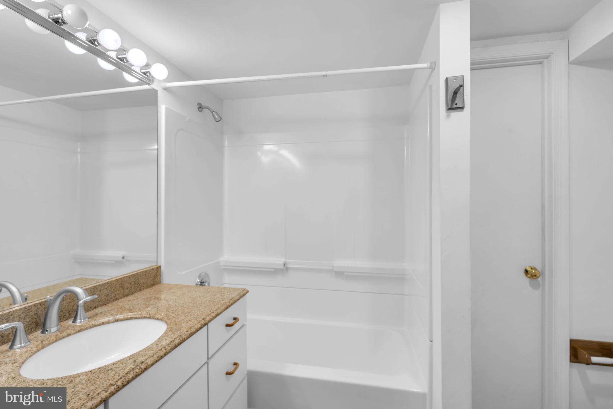 WARWICK VILLAGE - Residential Lease