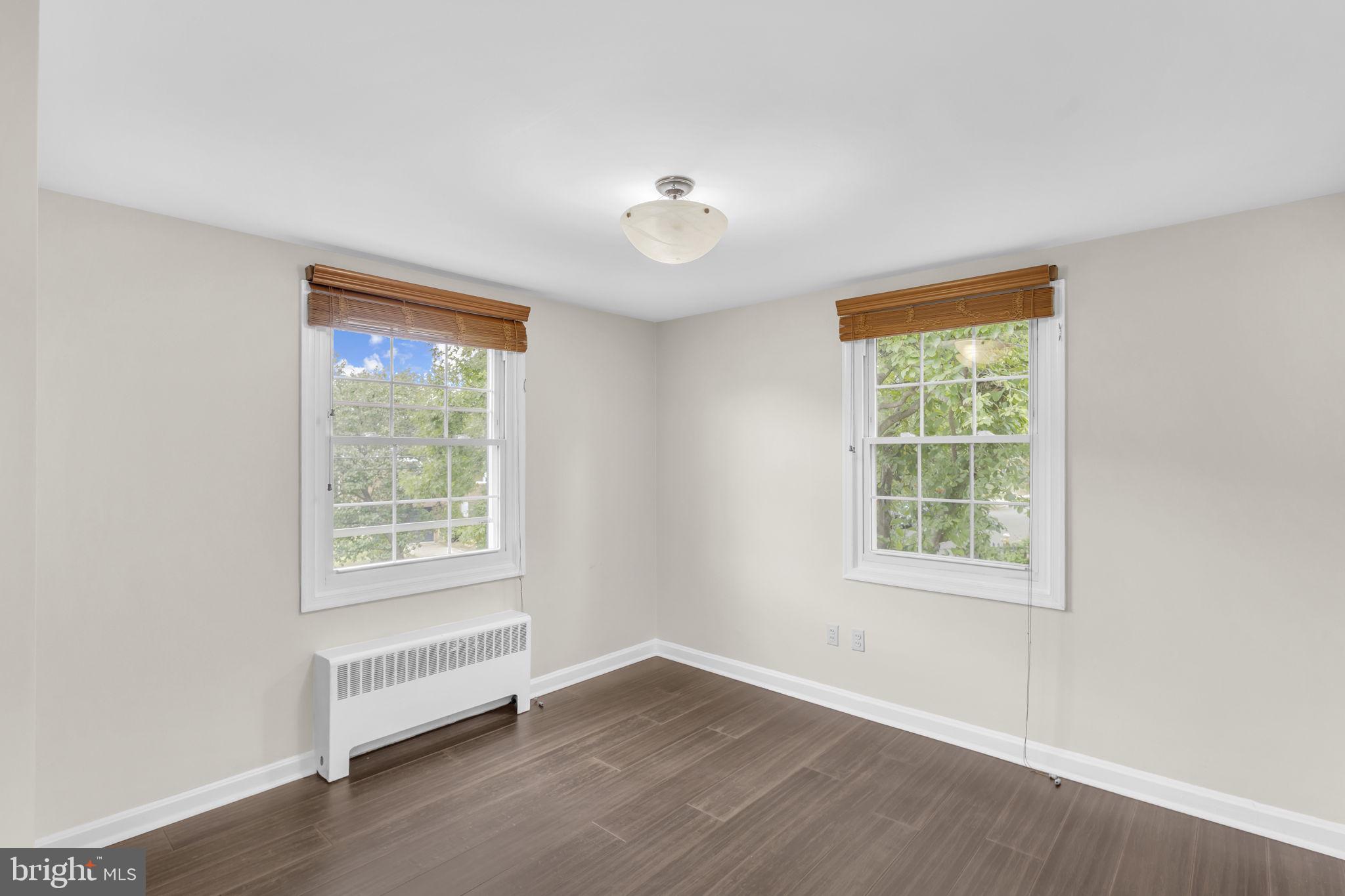 WARWICK VILLAGE - Residential Lease