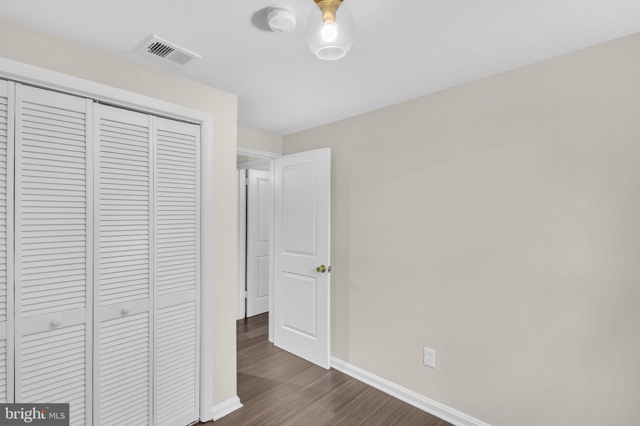 WARWICK VILLAGE - Residential Lease