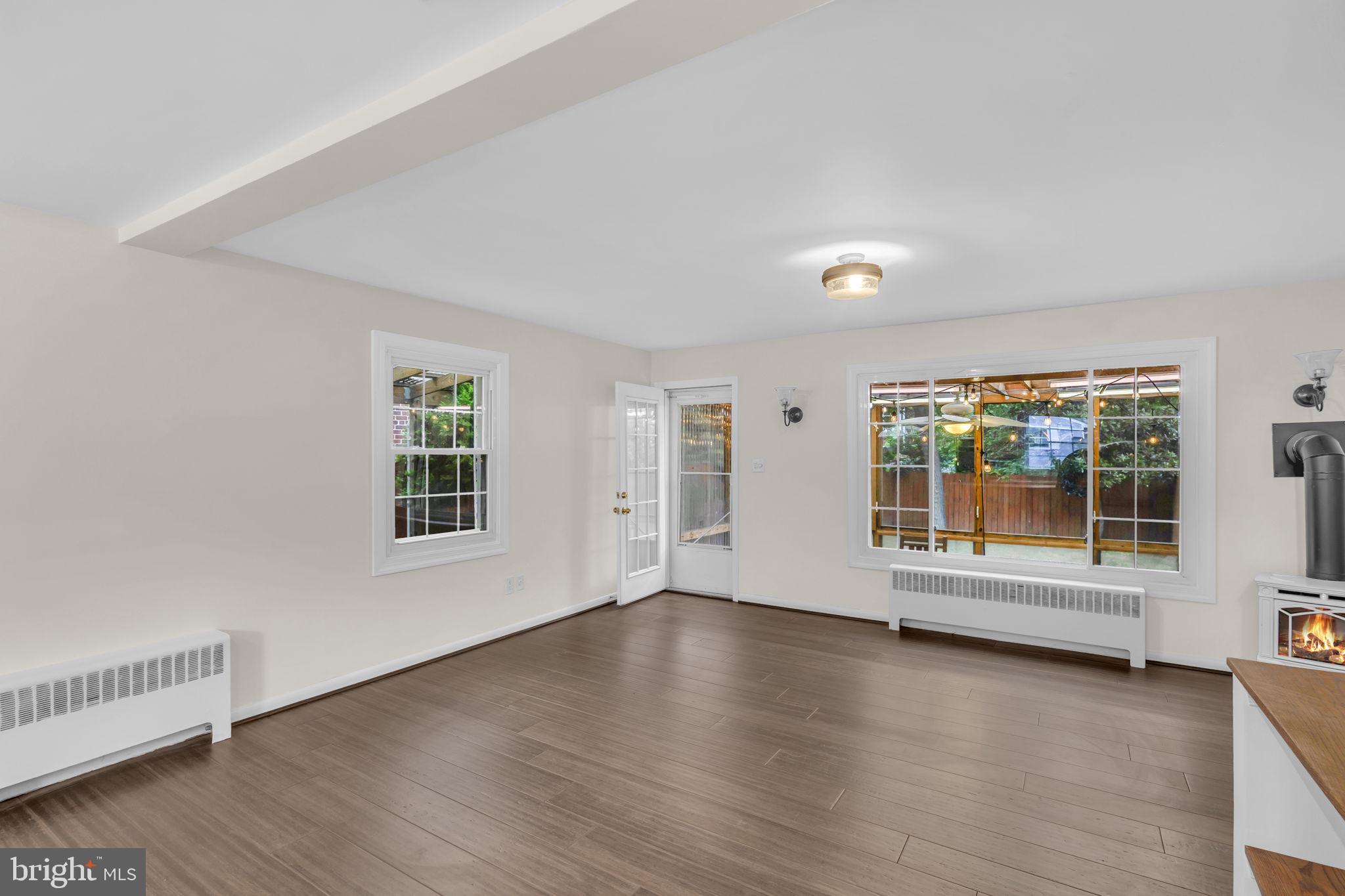 WARWICK VILLAGE - Residential Lease