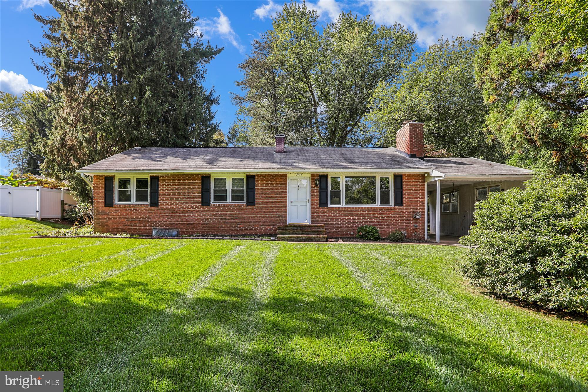 2105 COUNTRY FAIR LANE