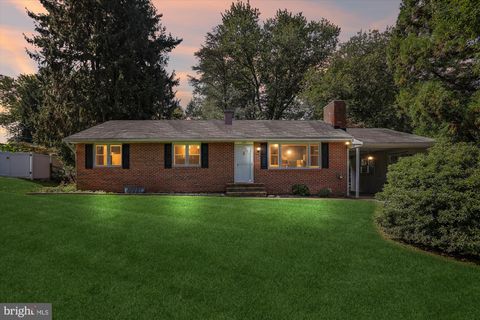 2105 COUNTRY FAIR LANE SYKESVILLE MD 21784