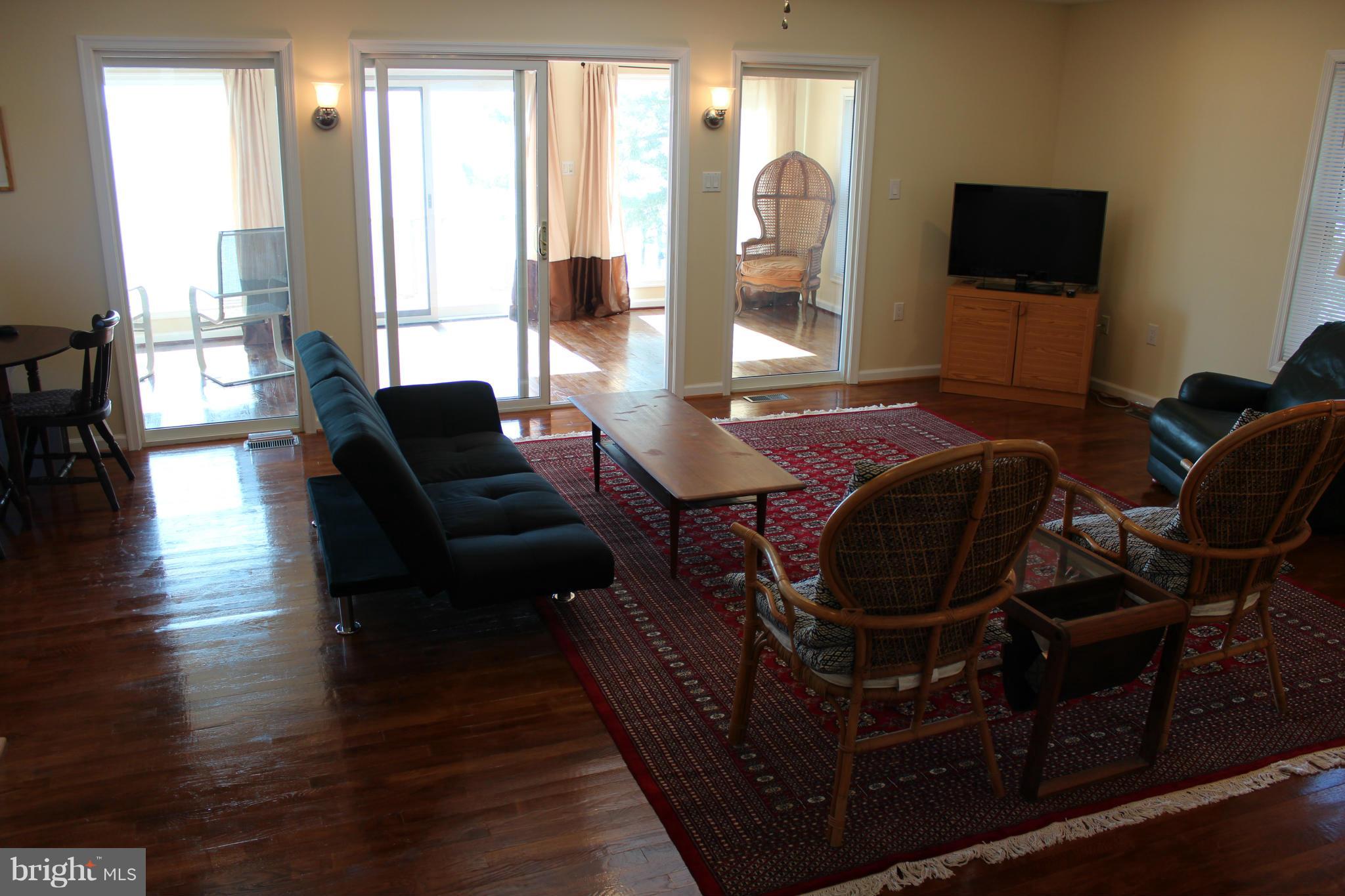 COBB ISLAND - Residential