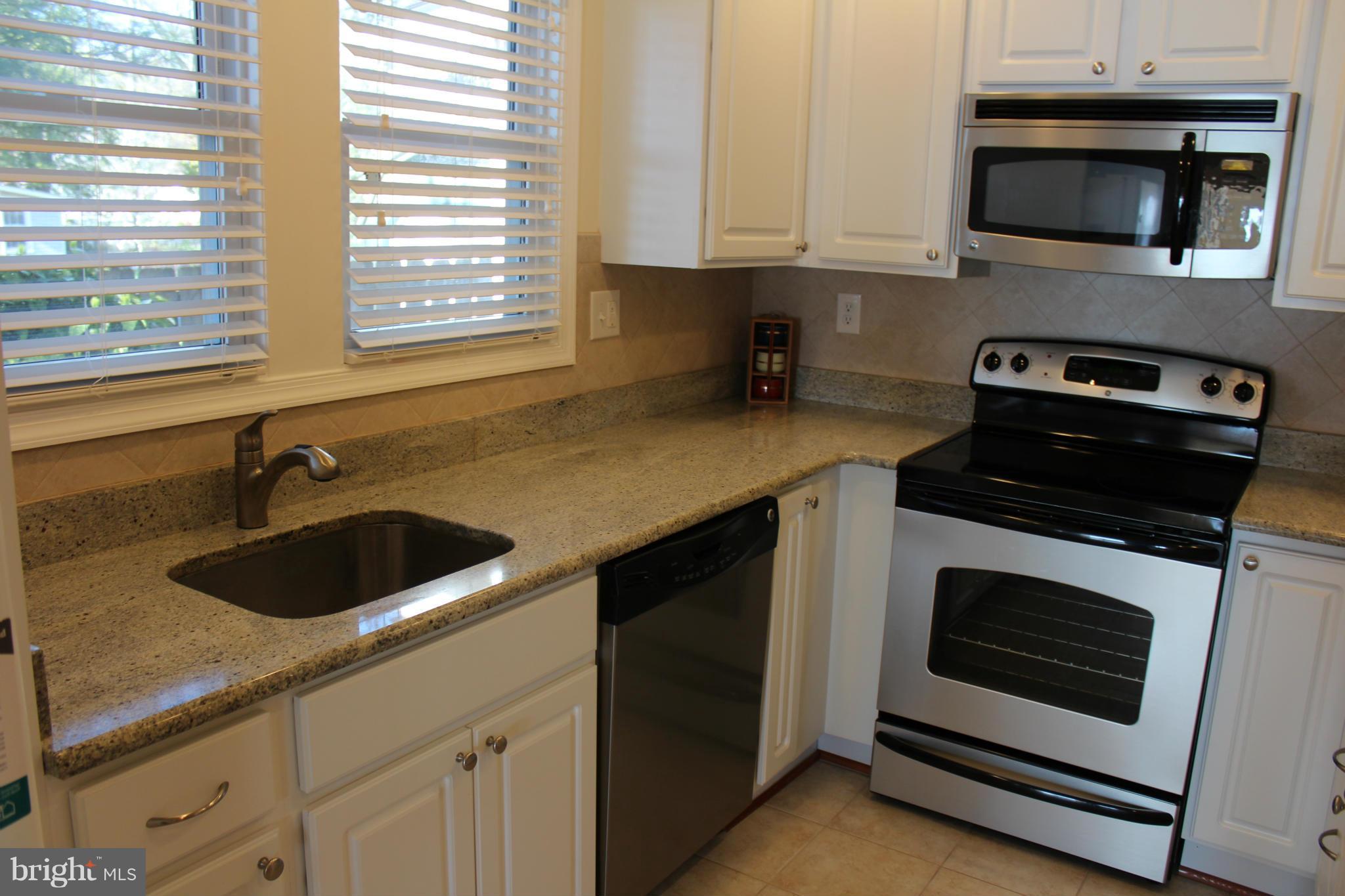 COBB ISLAND - Residential