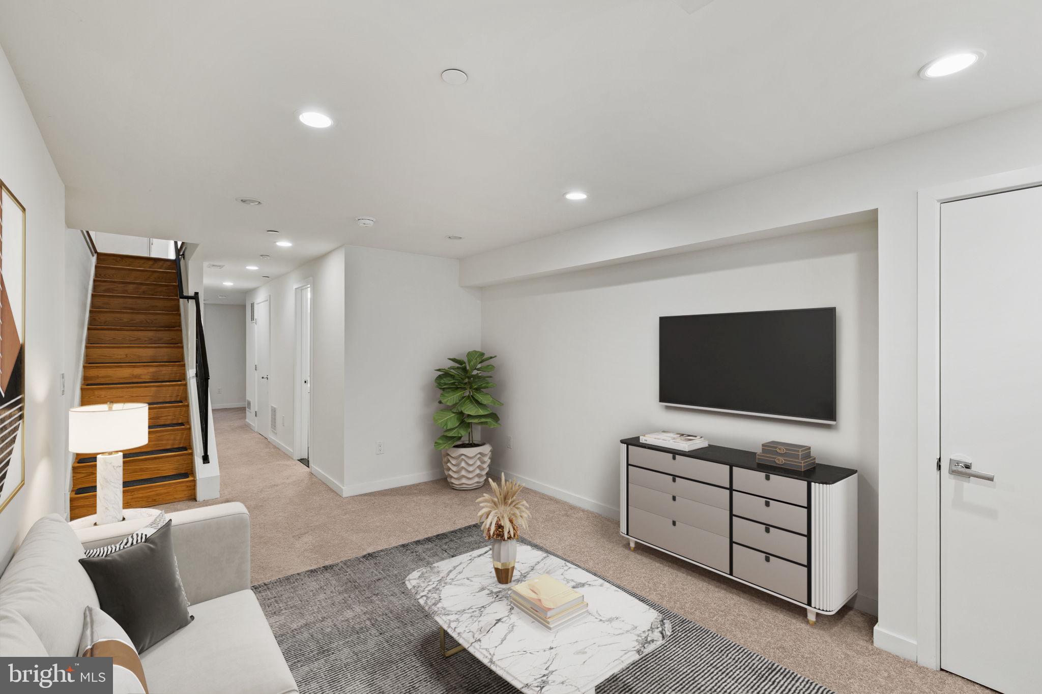 POINT BREEZE - Residential