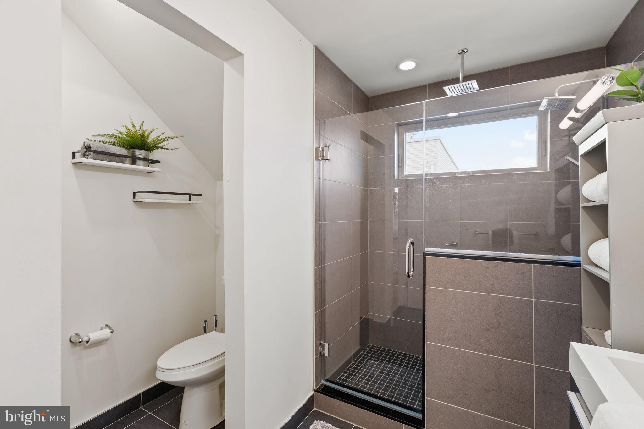 POINT BREEZE - Residential