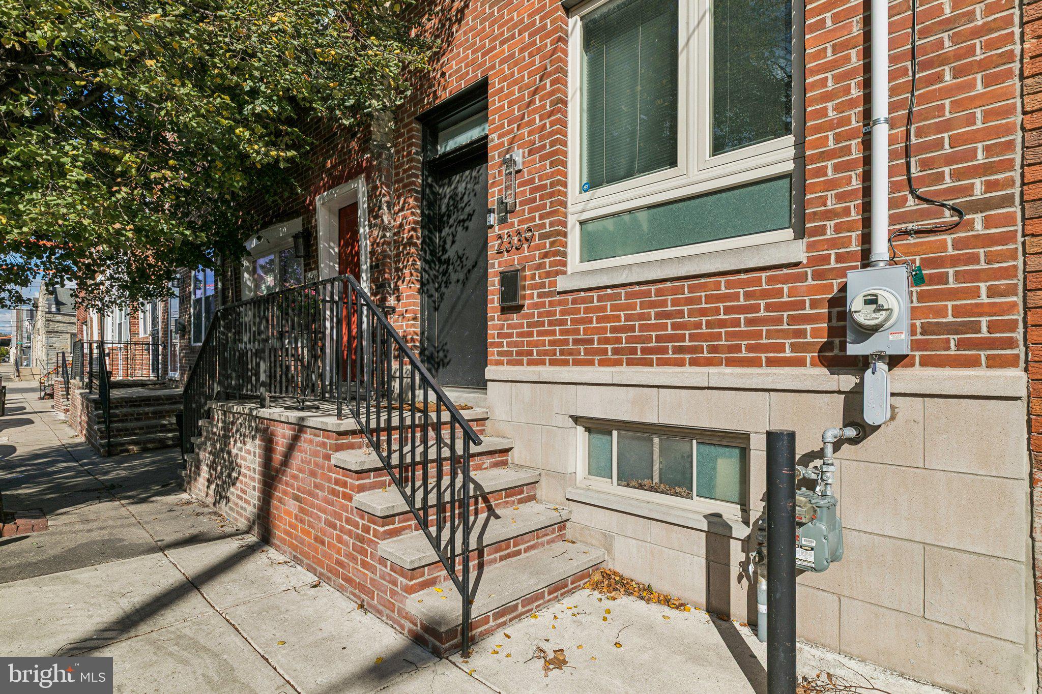 2339 DICKINSON STREET