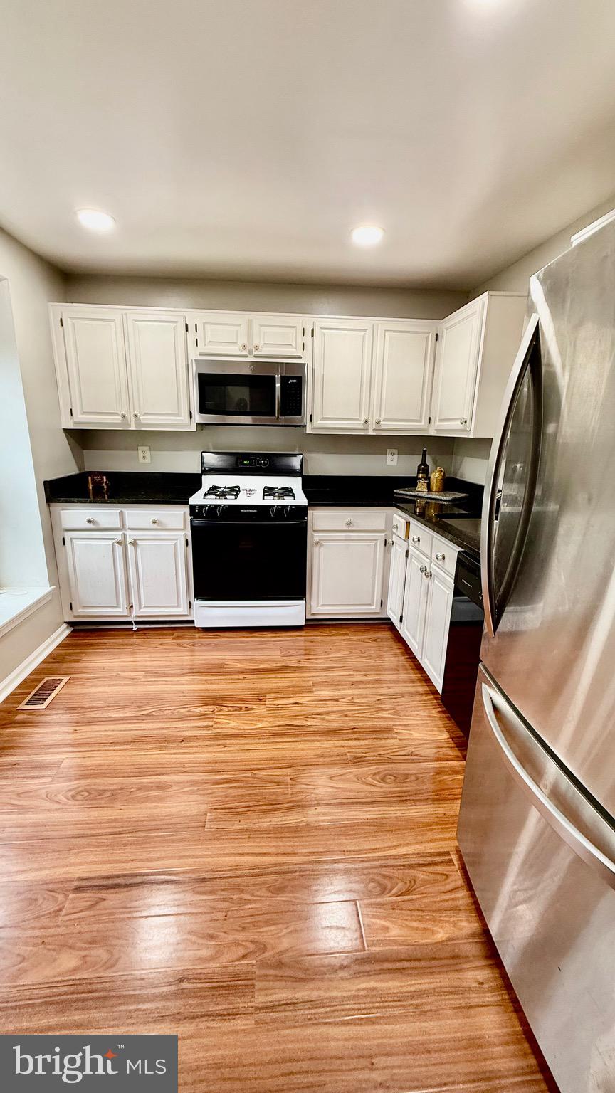 NEWGATE - Residential Lease