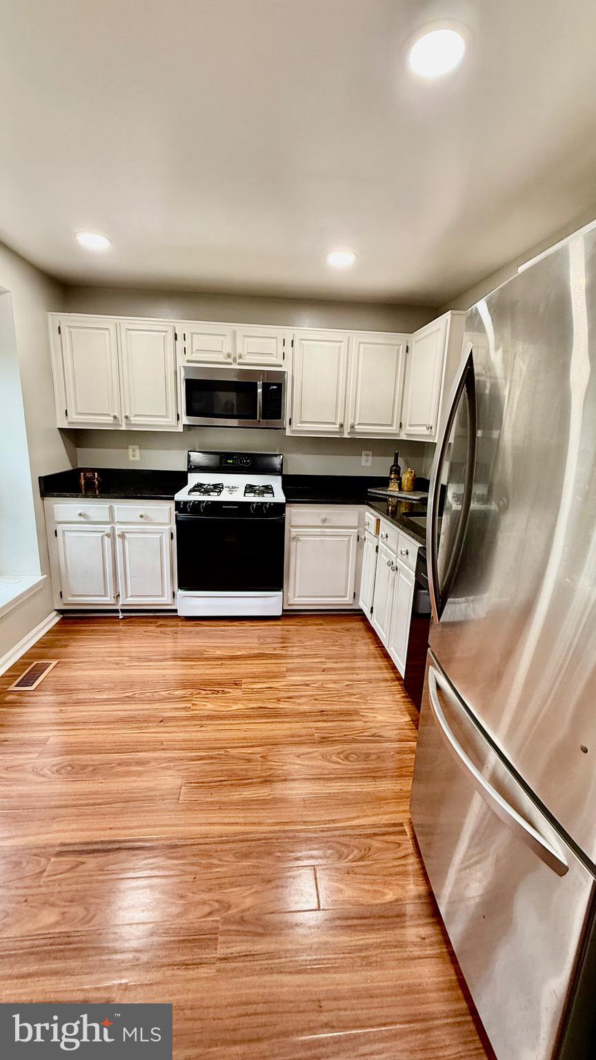 NEWGATE - Residential Lease