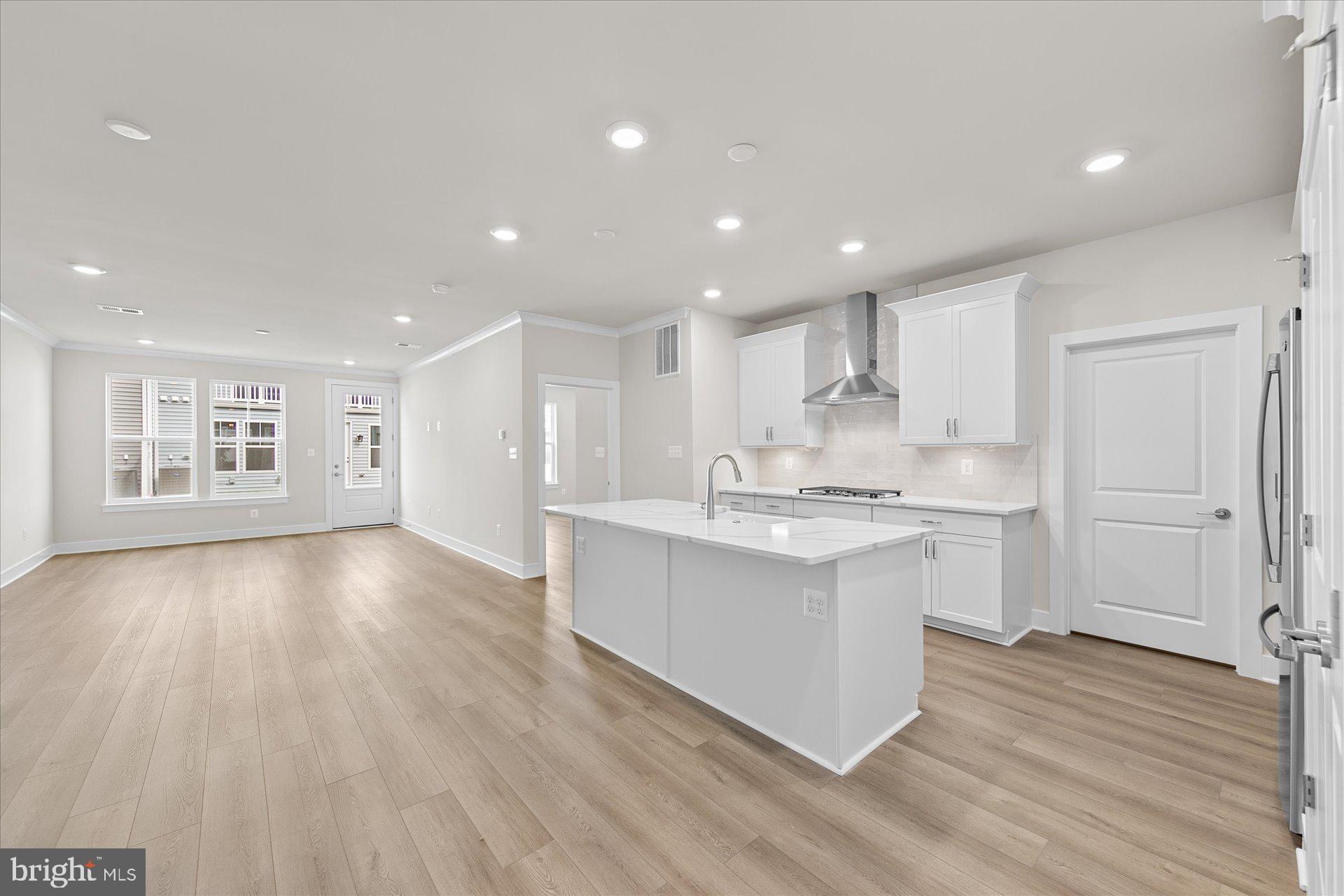 246 LACKAWANNA LANE