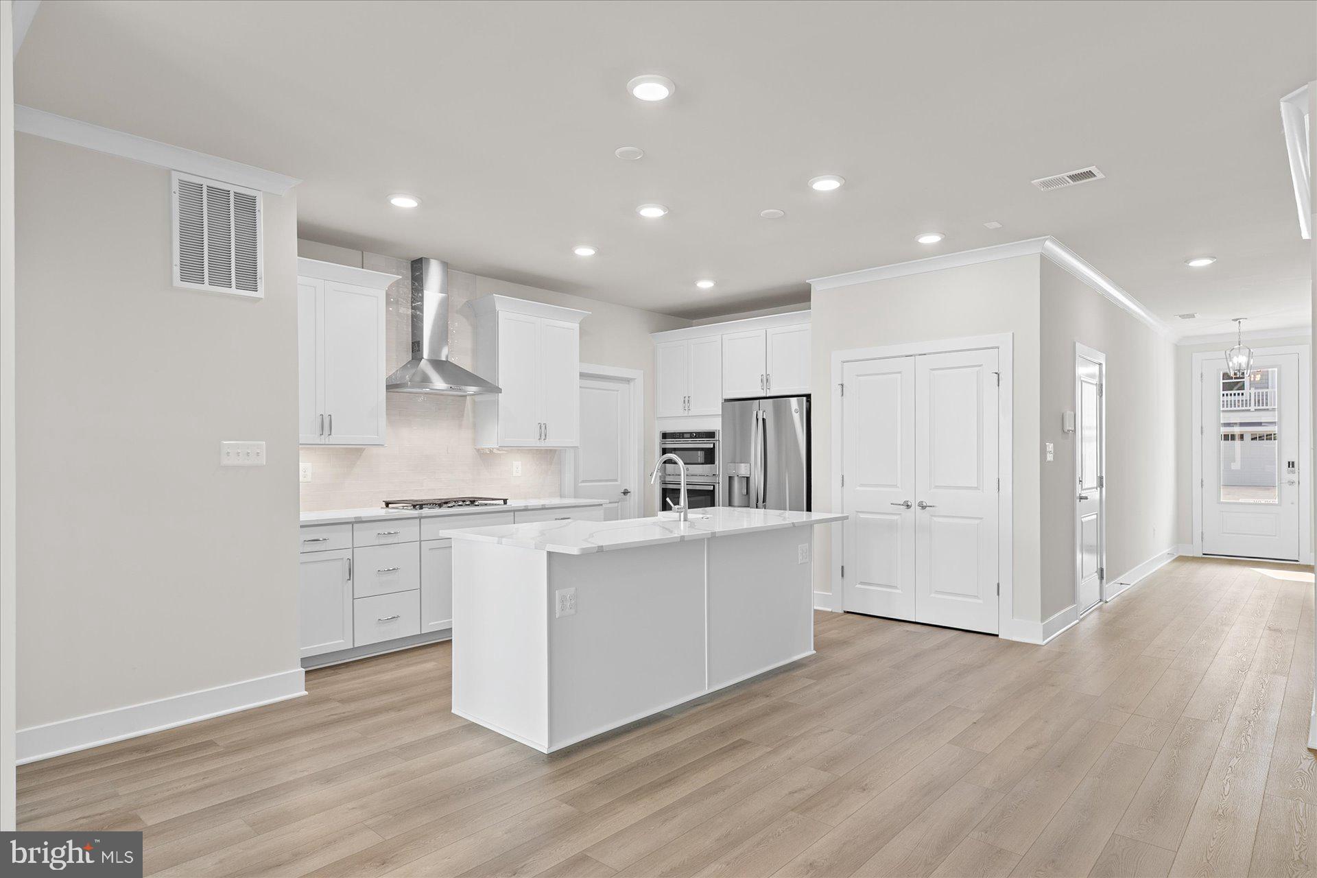 246 LACKAWANNA LANE